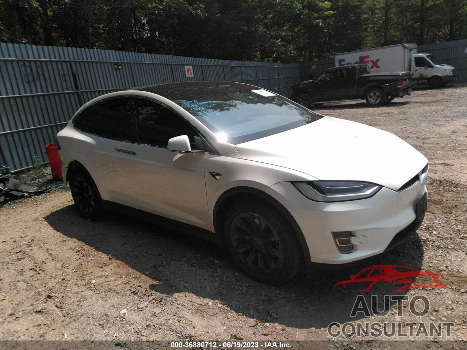 TESLA MODEL X 2020 - 5YJXCDE22LF285216