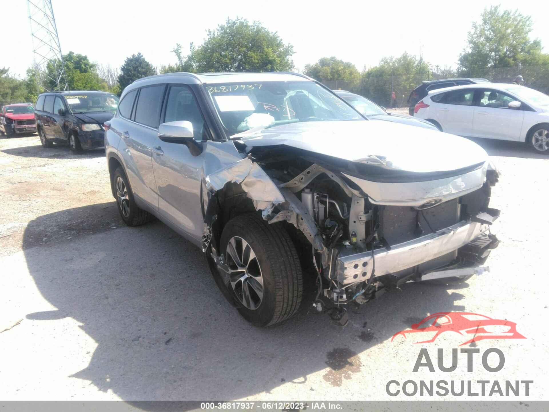 TOYOTA HIGHLANDER 2022 - 5TDGZRBH9NS562382