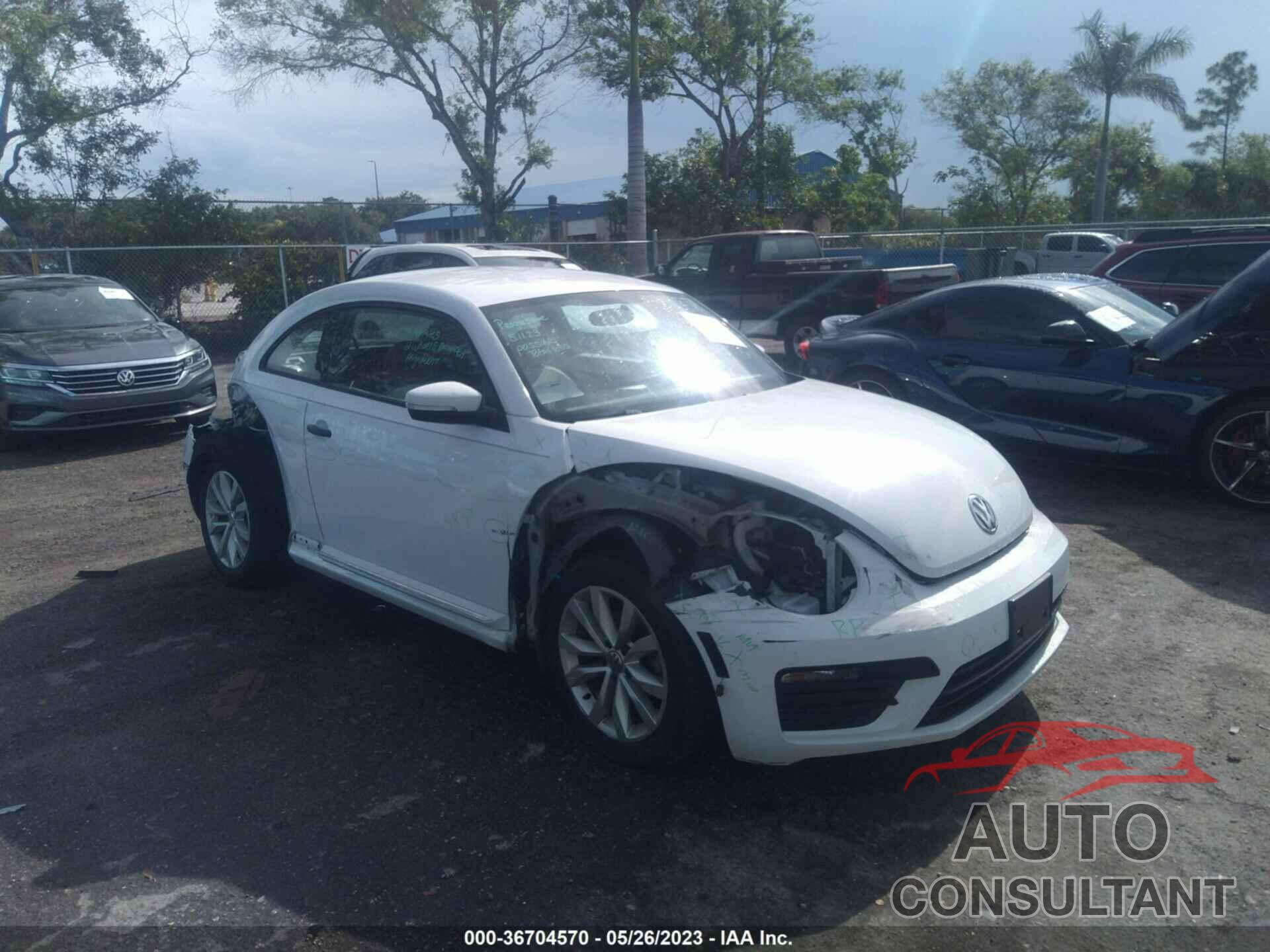 VOLKSWAGEN BEETLE 2017 - 3VWF17AT3HM622607