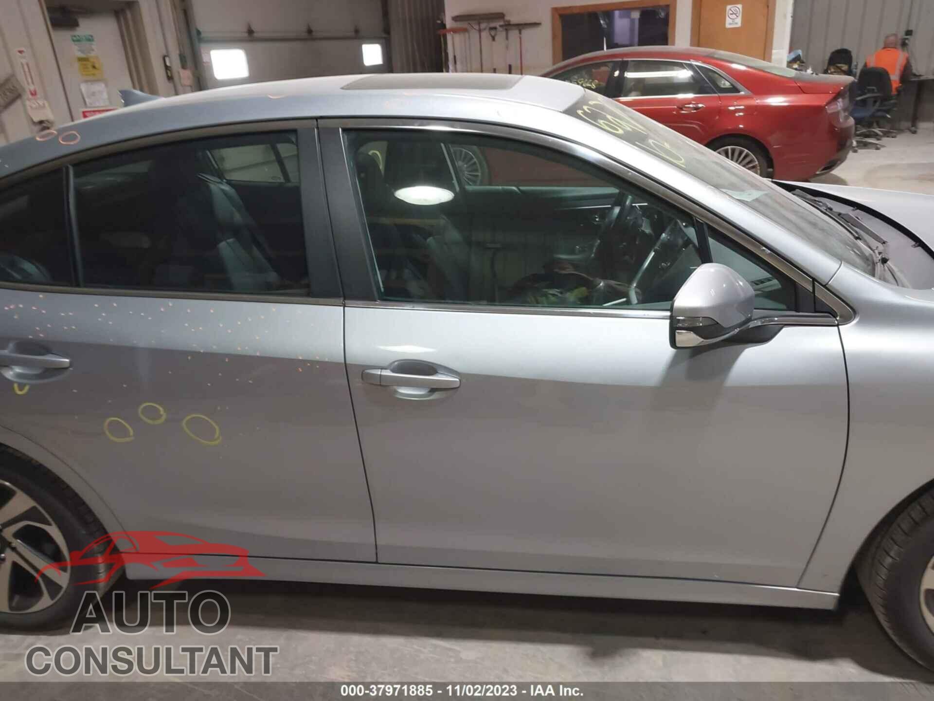 SUBARU LEGACY 2021 - 4S3BWAN65M3011817