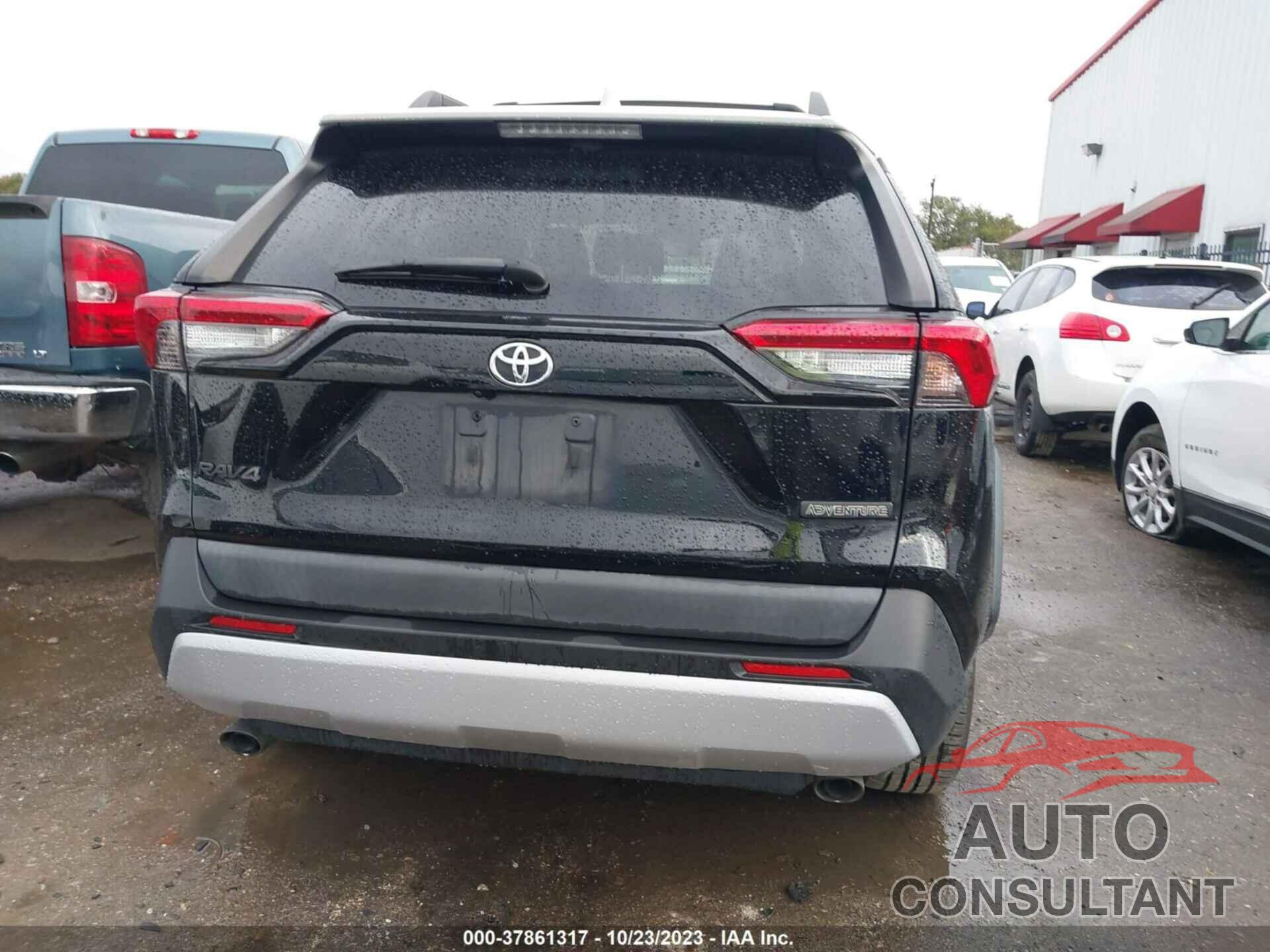 TOYOTA RAV4 2019 - 2T3J1RFV0KW038125