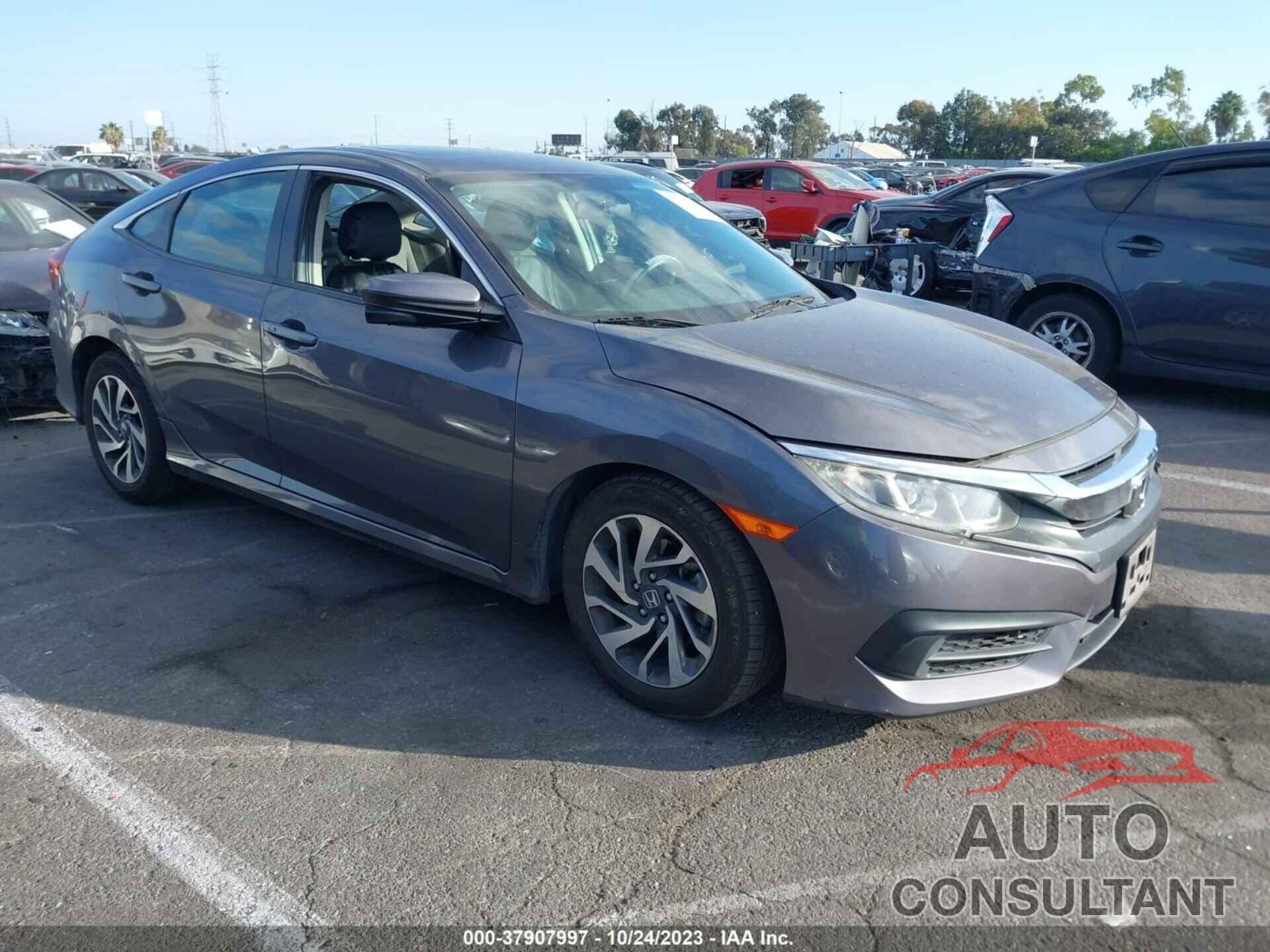 HONDA CIVIC SEDAN 2018 - 2HGFC2F73JH579713