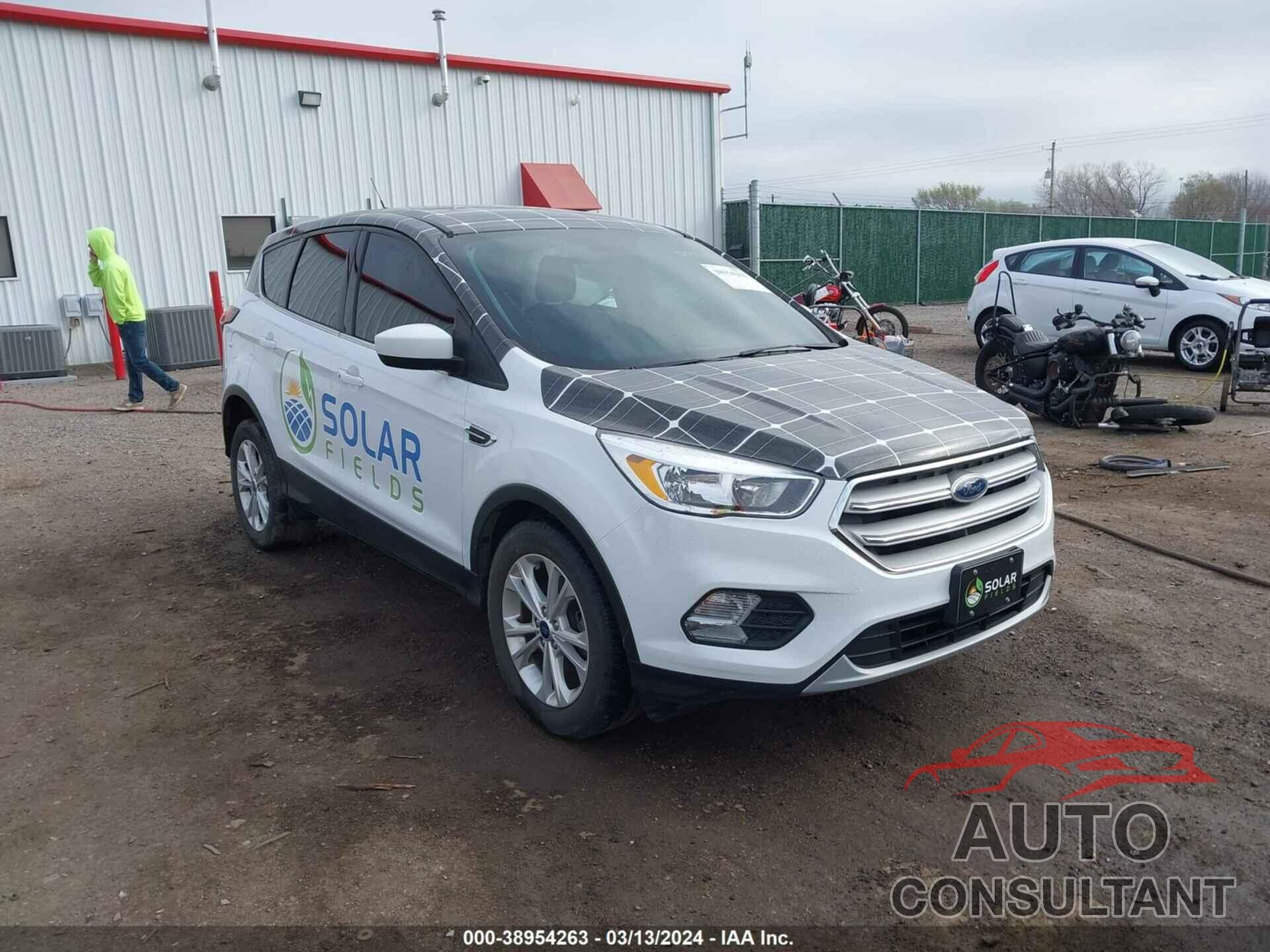 FORD ESCAPE 2019 - 1FMCU0GD0KUA53038
