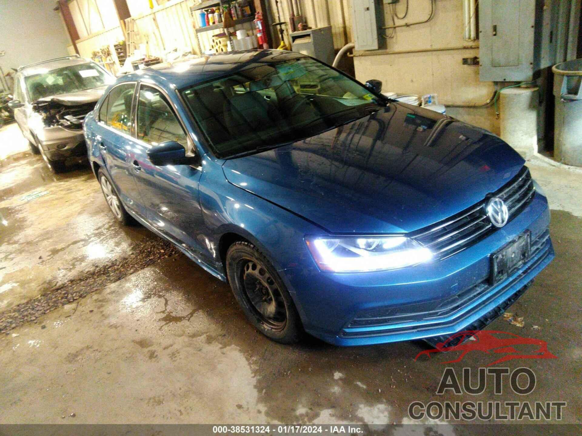 VOLKSWAGEN JETTA 2017 - 3VW2B7AJXHM412886