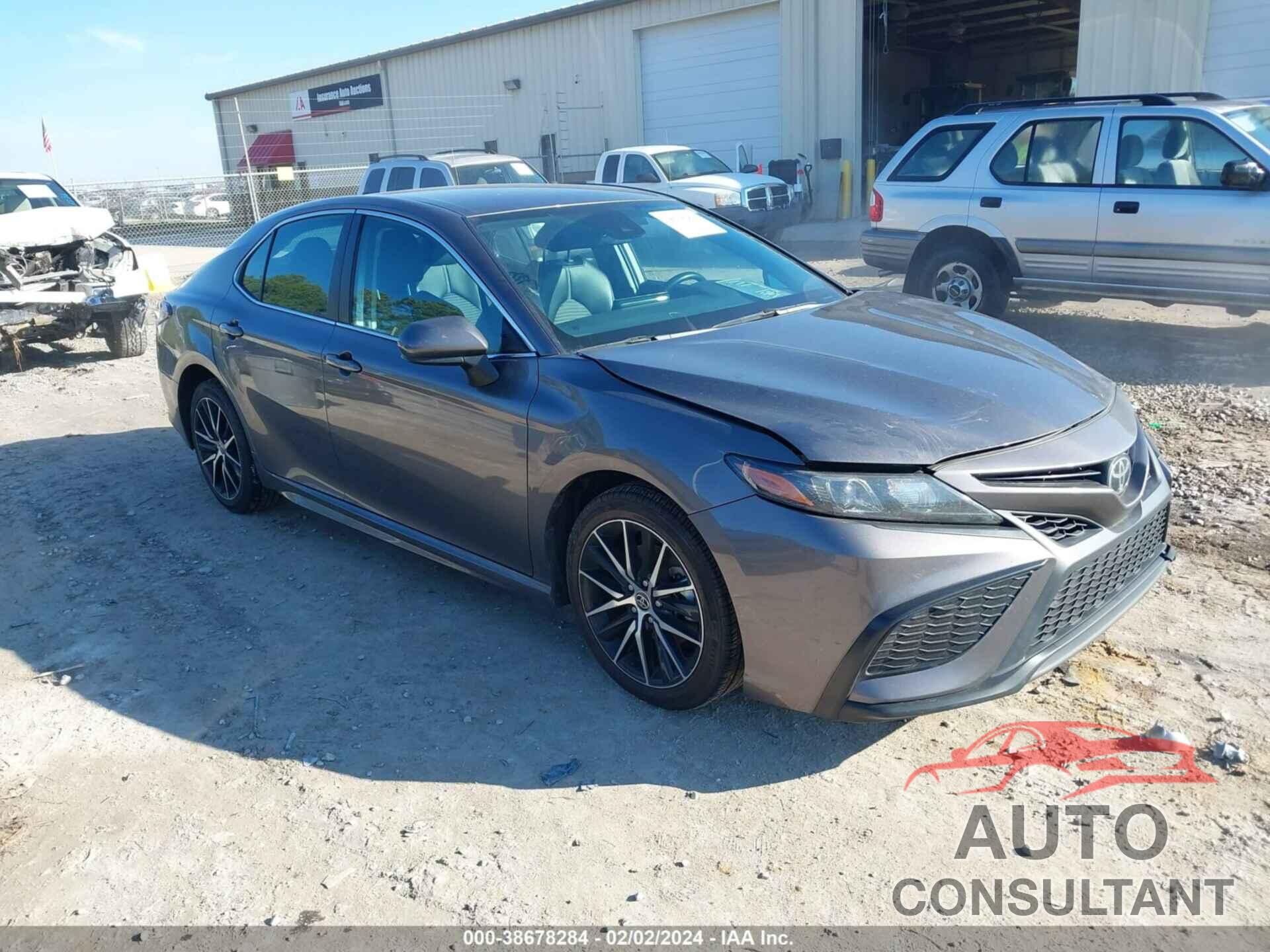 TOYOTA CAMRY 2021 - 4T1G11AK2MU474706
