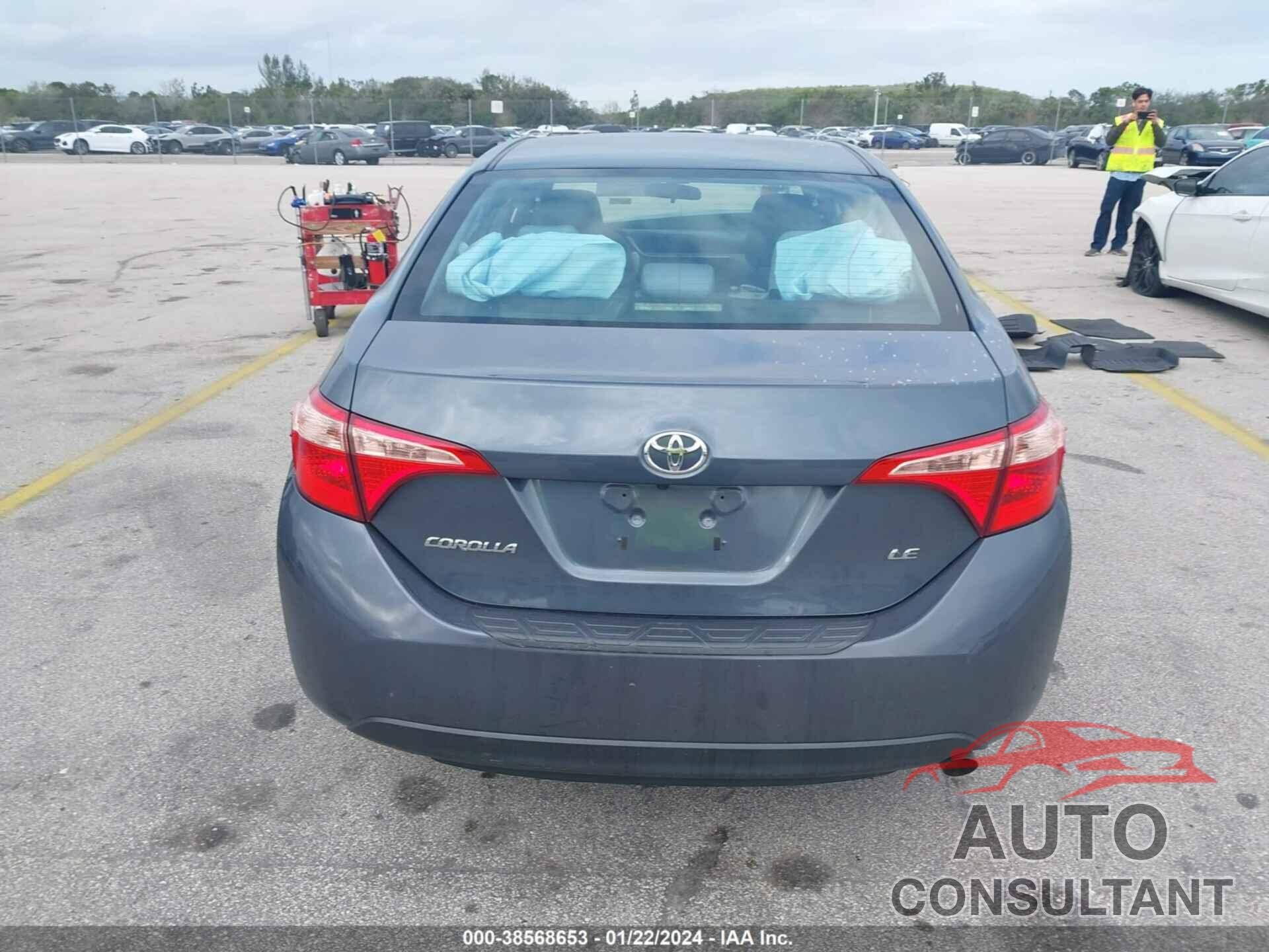 TOYOTA COROLLA 2018 - 2T1BURHE9JC067317