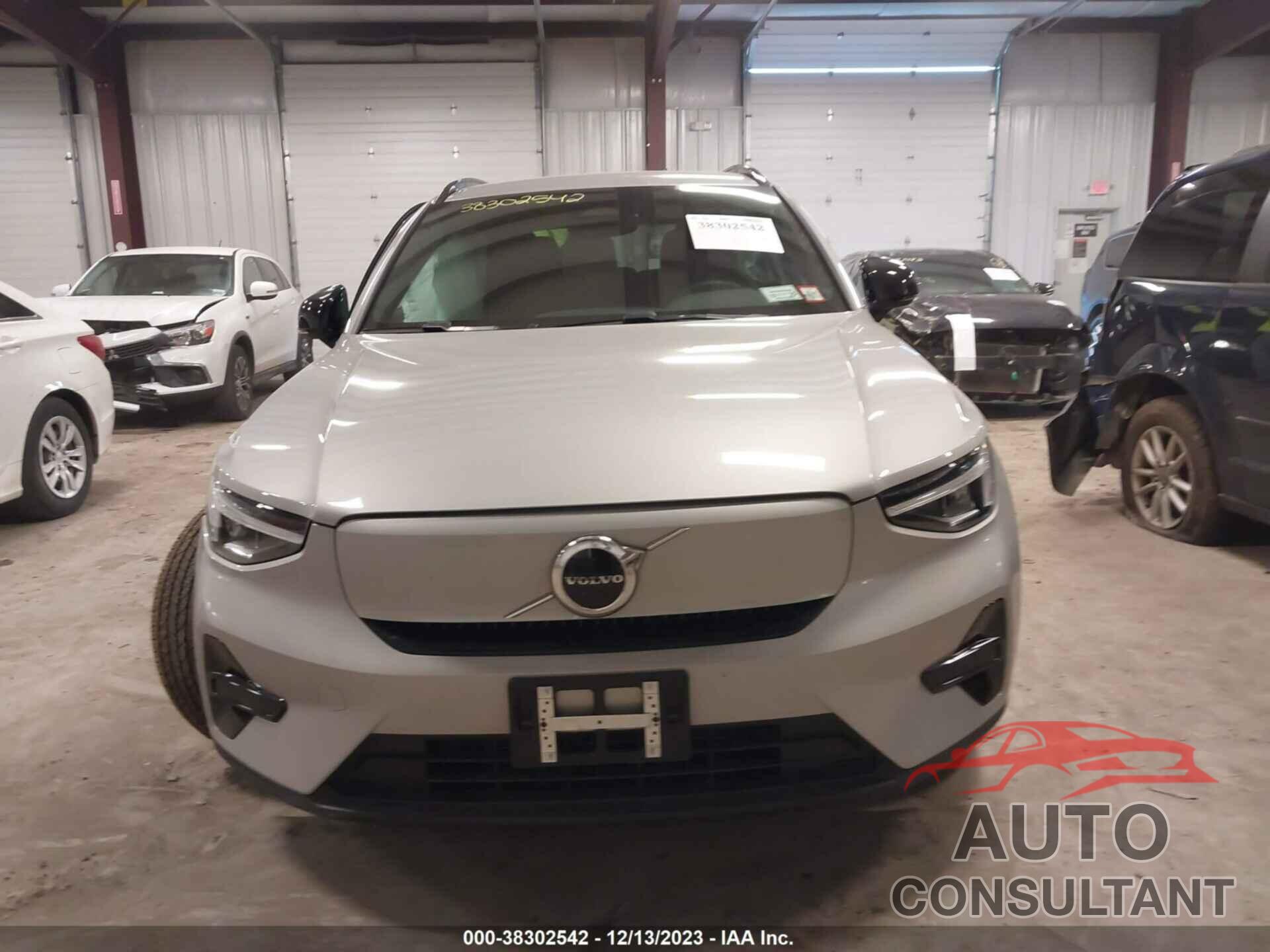 VOLVO XC40 RECHARGE PURE ELECTRIC 2023 - YV4ED3UK7P2992737