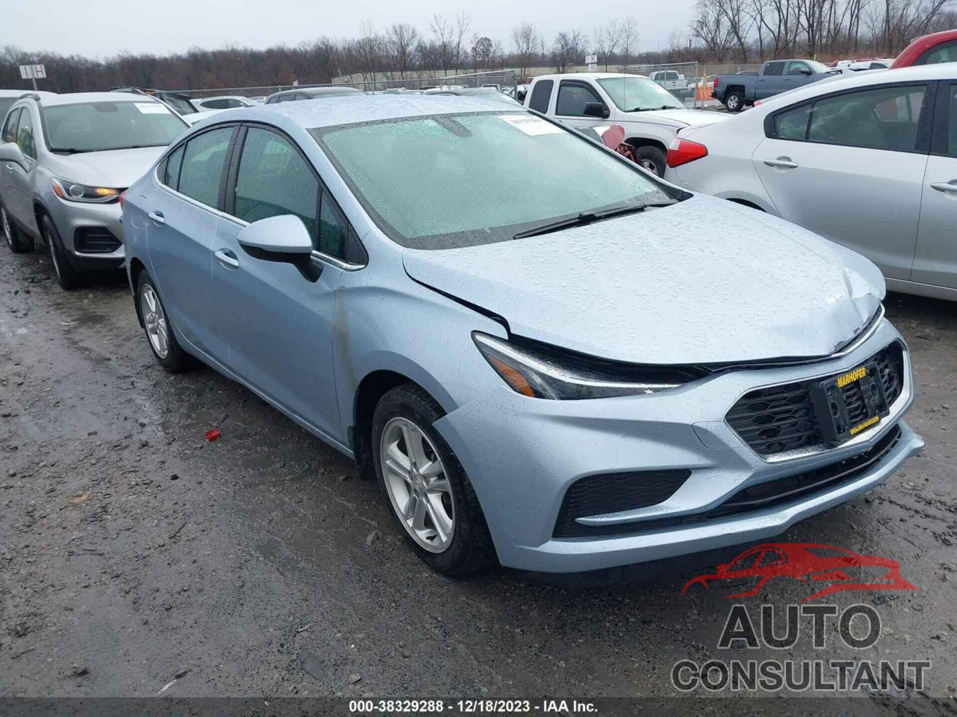 CHEVROLET CRUZE 2018 - 1G1BE5SM6J7152082