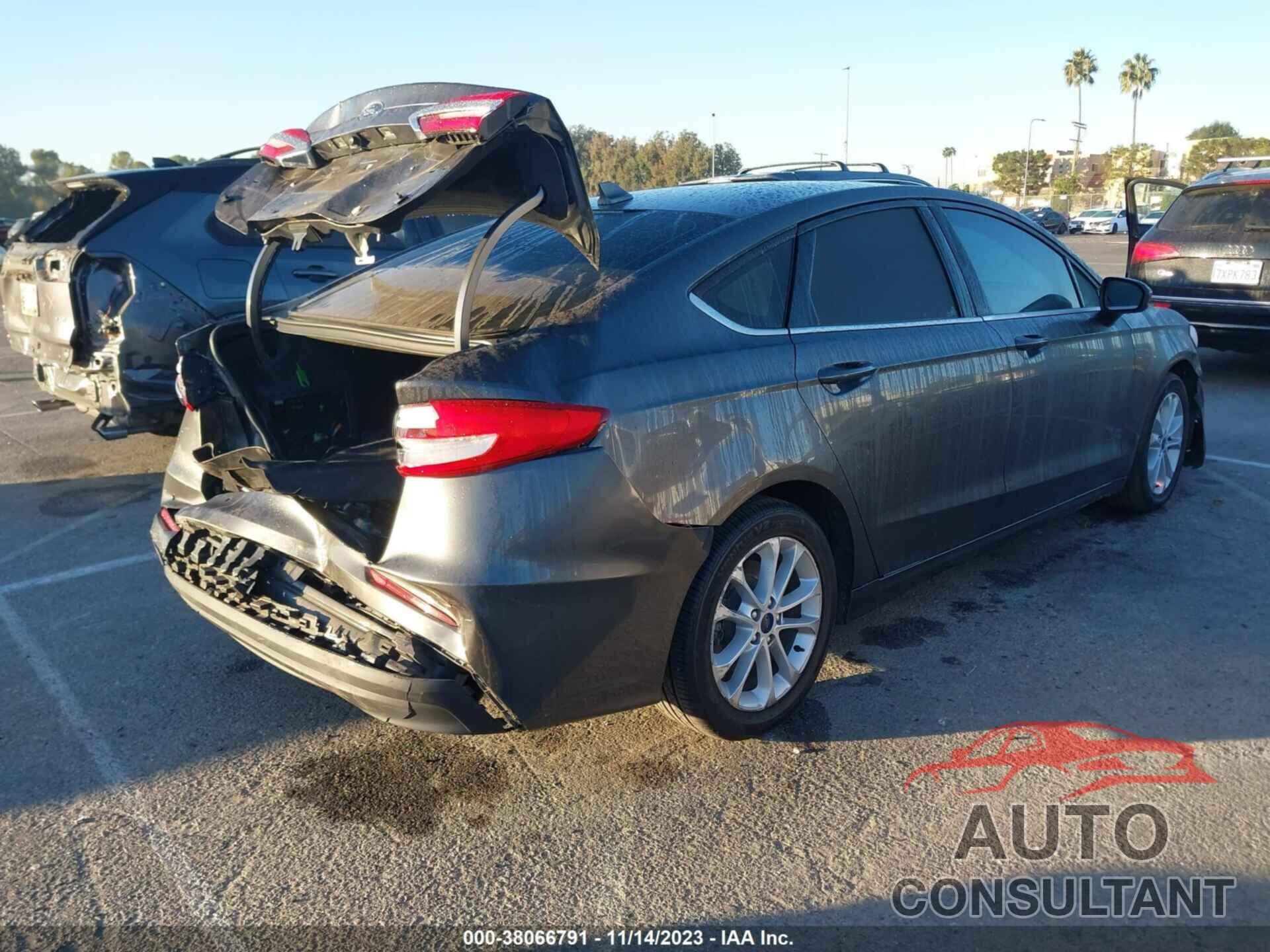 FORD FUSION 2020 - 3FA6P0LU4LR266460