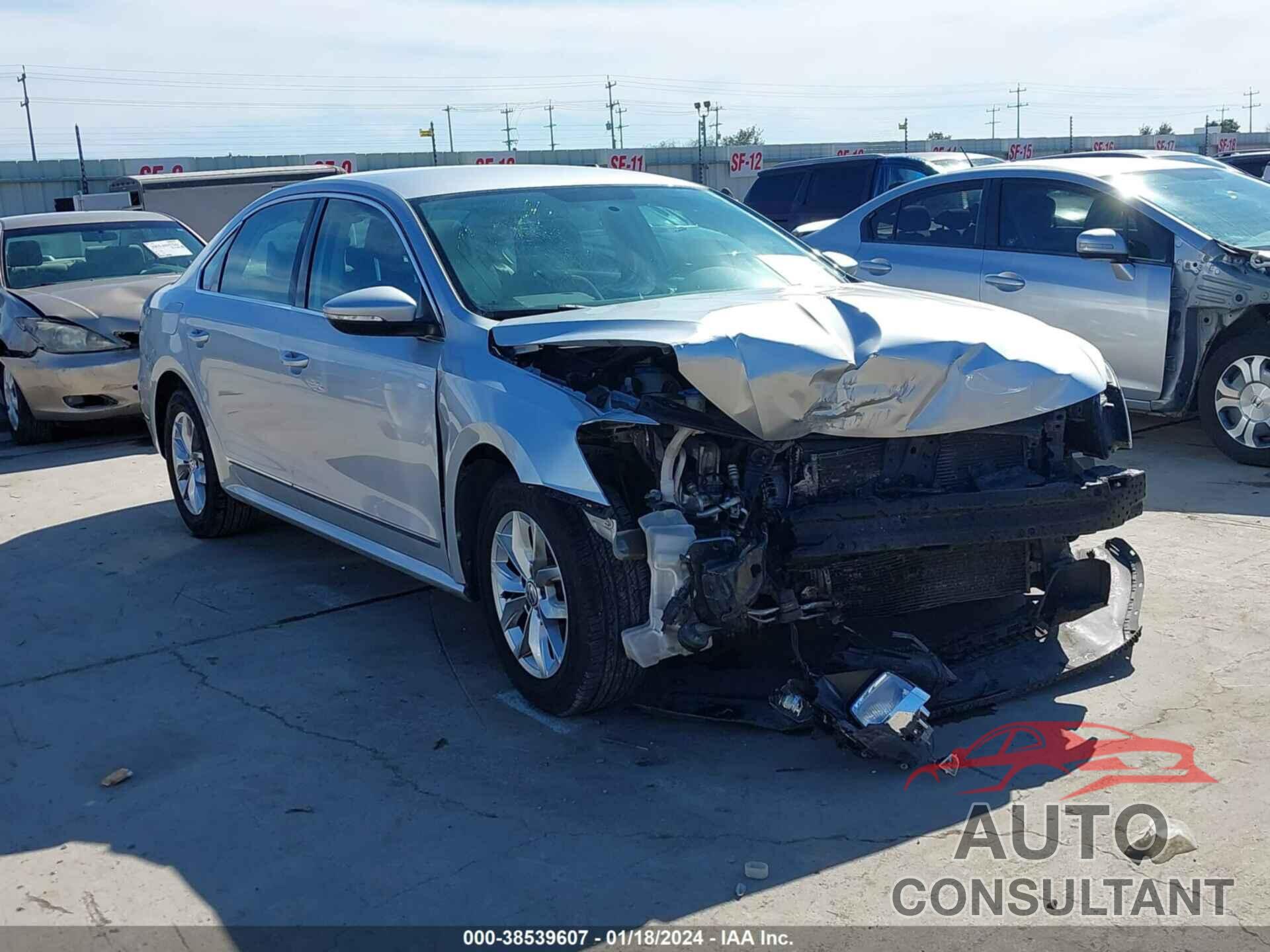 VOLKSWAGEN PASSAT 2016 - 1VWAT7A32GC050465