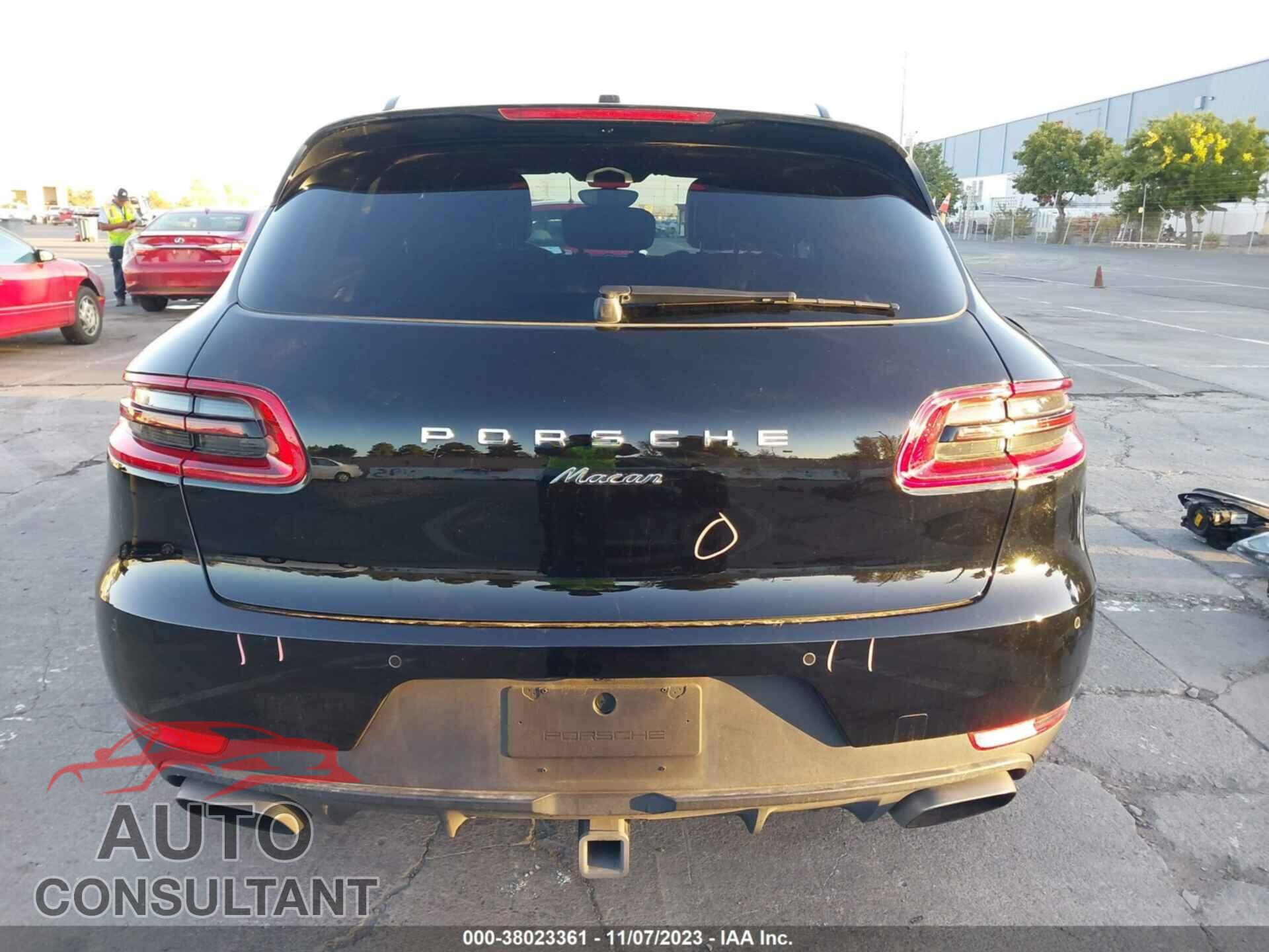 PORSCHE MACAN 2018 - WP1AA2A52JLB08075