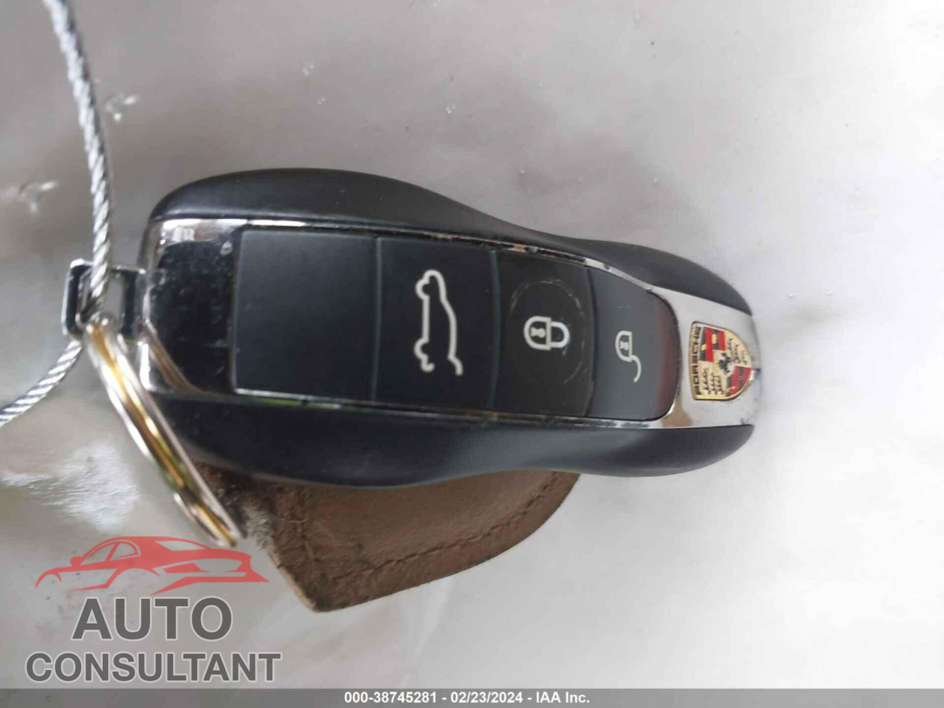 PORSCHE CAYENNE 2016 - WP1AB2A29GLA97054
