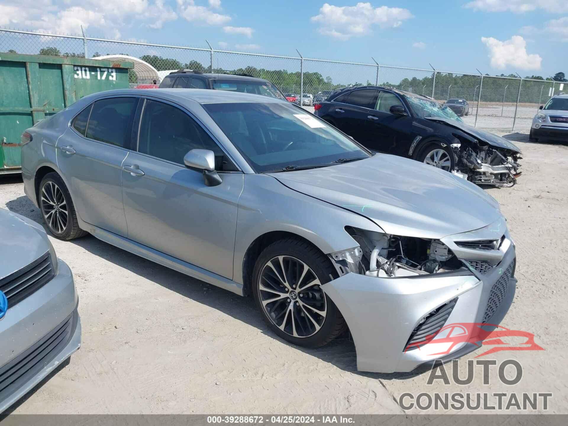 TOYOTA CAMRY 2018 - 4T1B11HK8JU127070