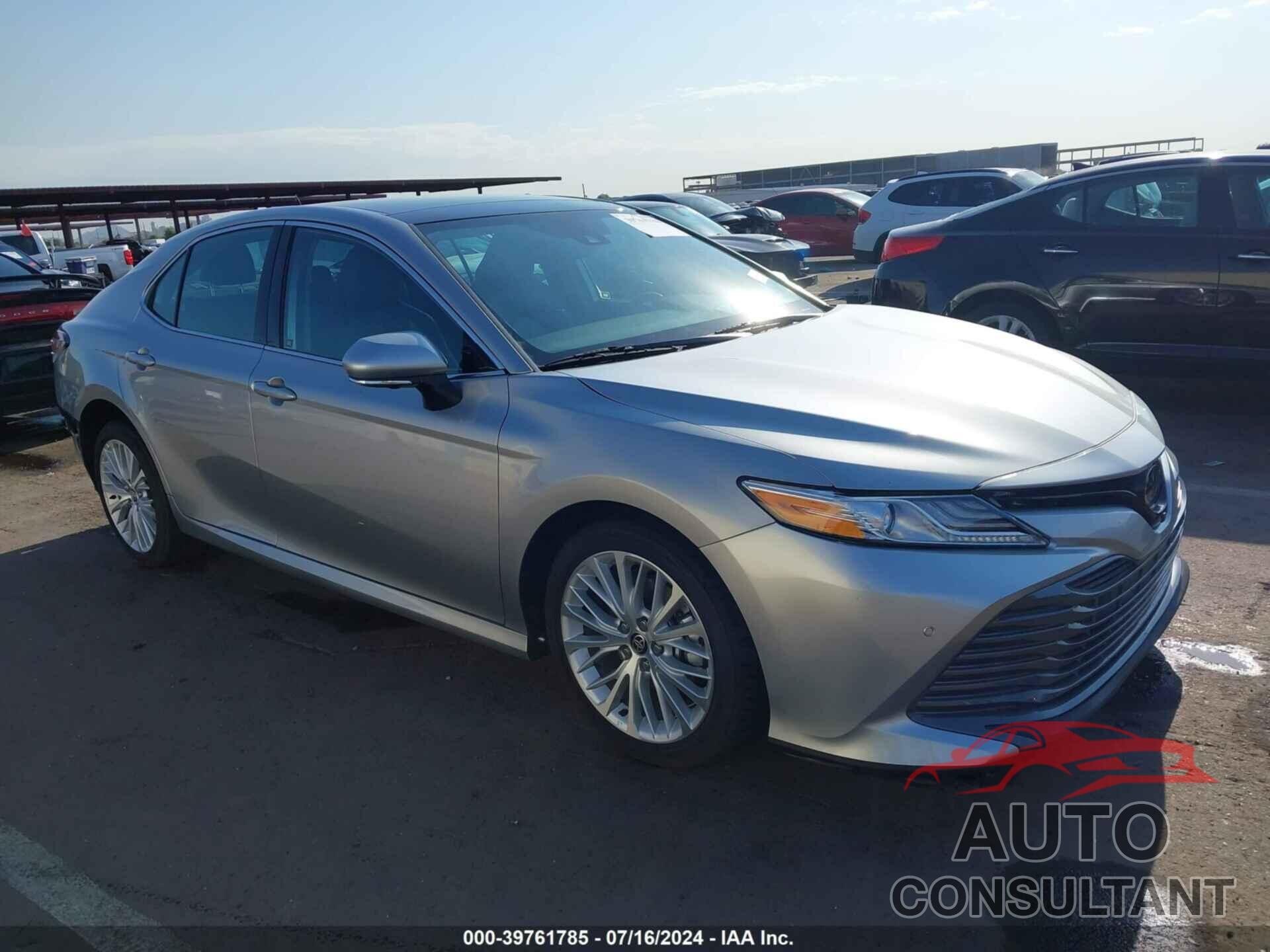 TOYOTA CAMRY 2020 - 4T1F11AK1LU500559