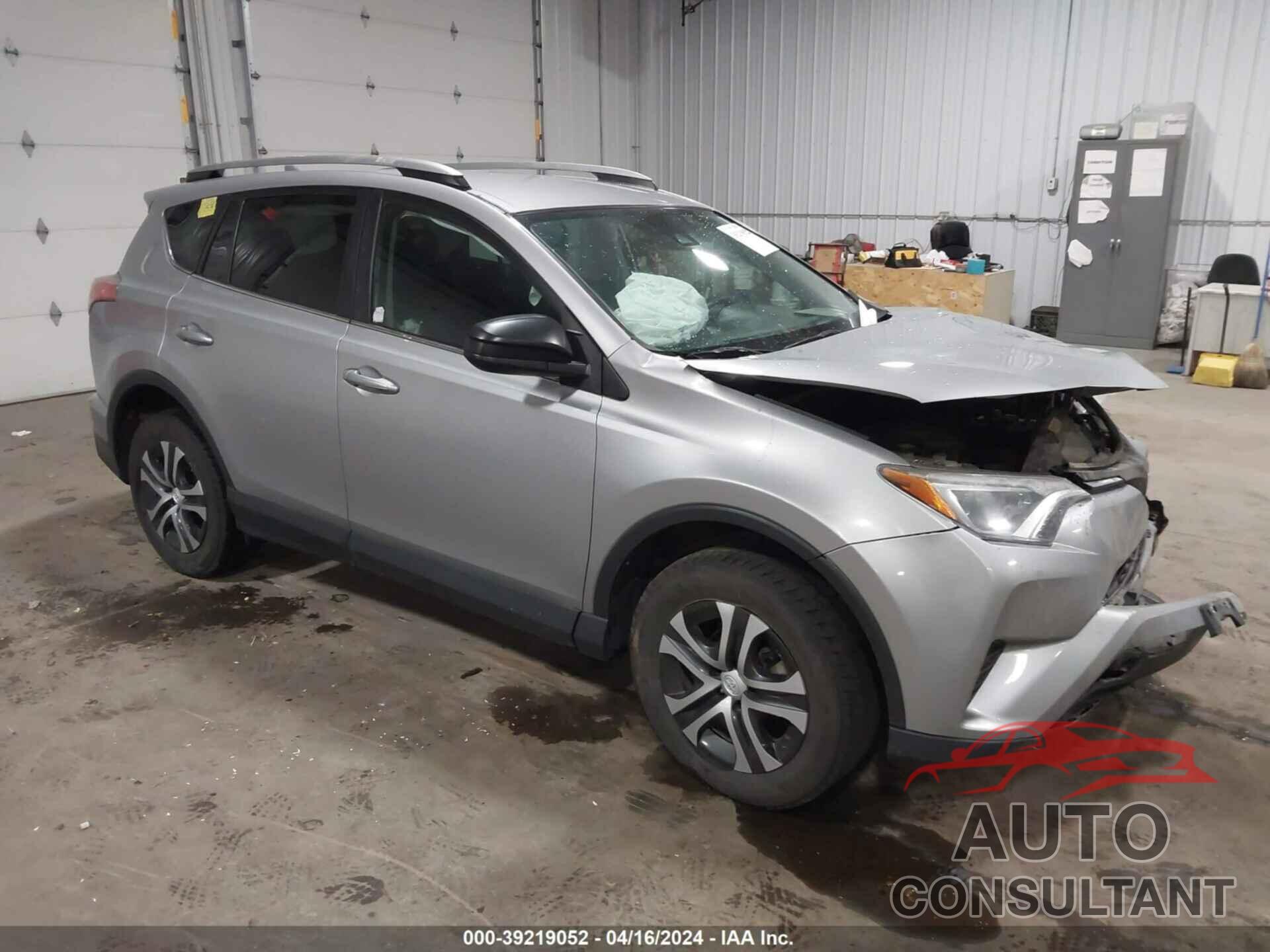 TOYOTA RAV4 2018 - 2T3BFREV5JW750328