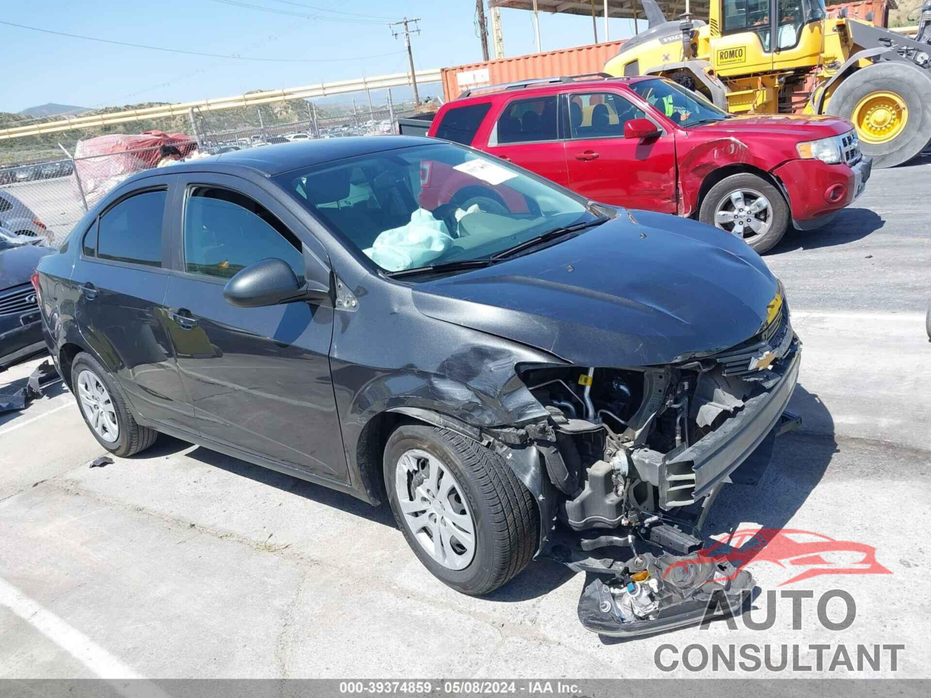 CHEVROLET SONIC 2017 - 1G1JB5SH8H4147050