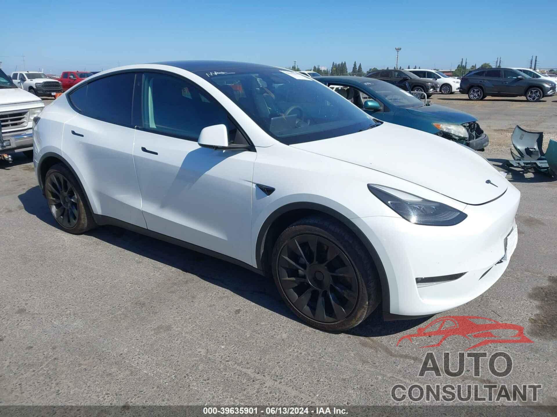 TESLA MODEL Y 2023 - 7SAYGDEE4PF676704