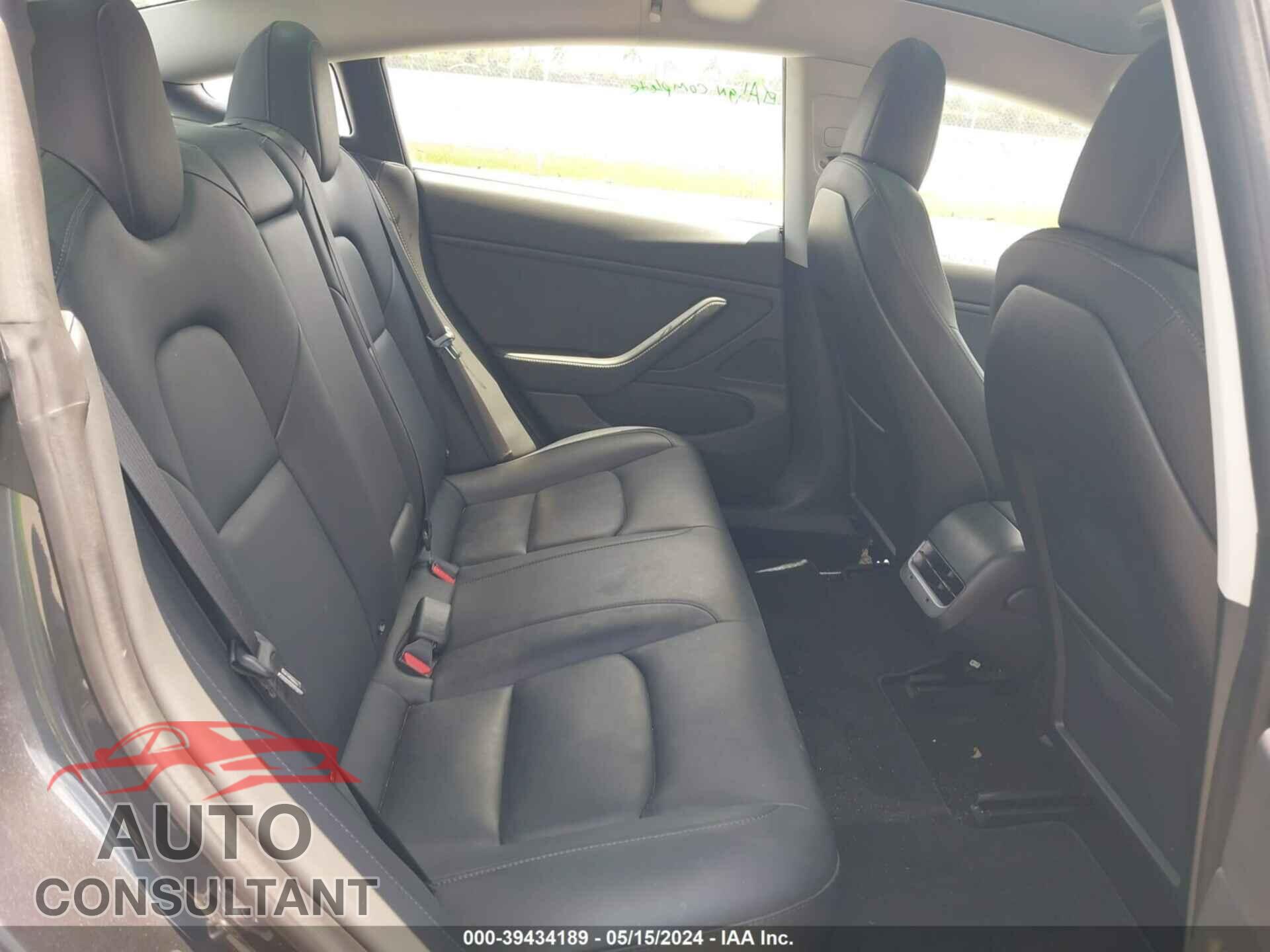 TESLA MODEL 3 2018 - 5YJ3E1EA1JF123718