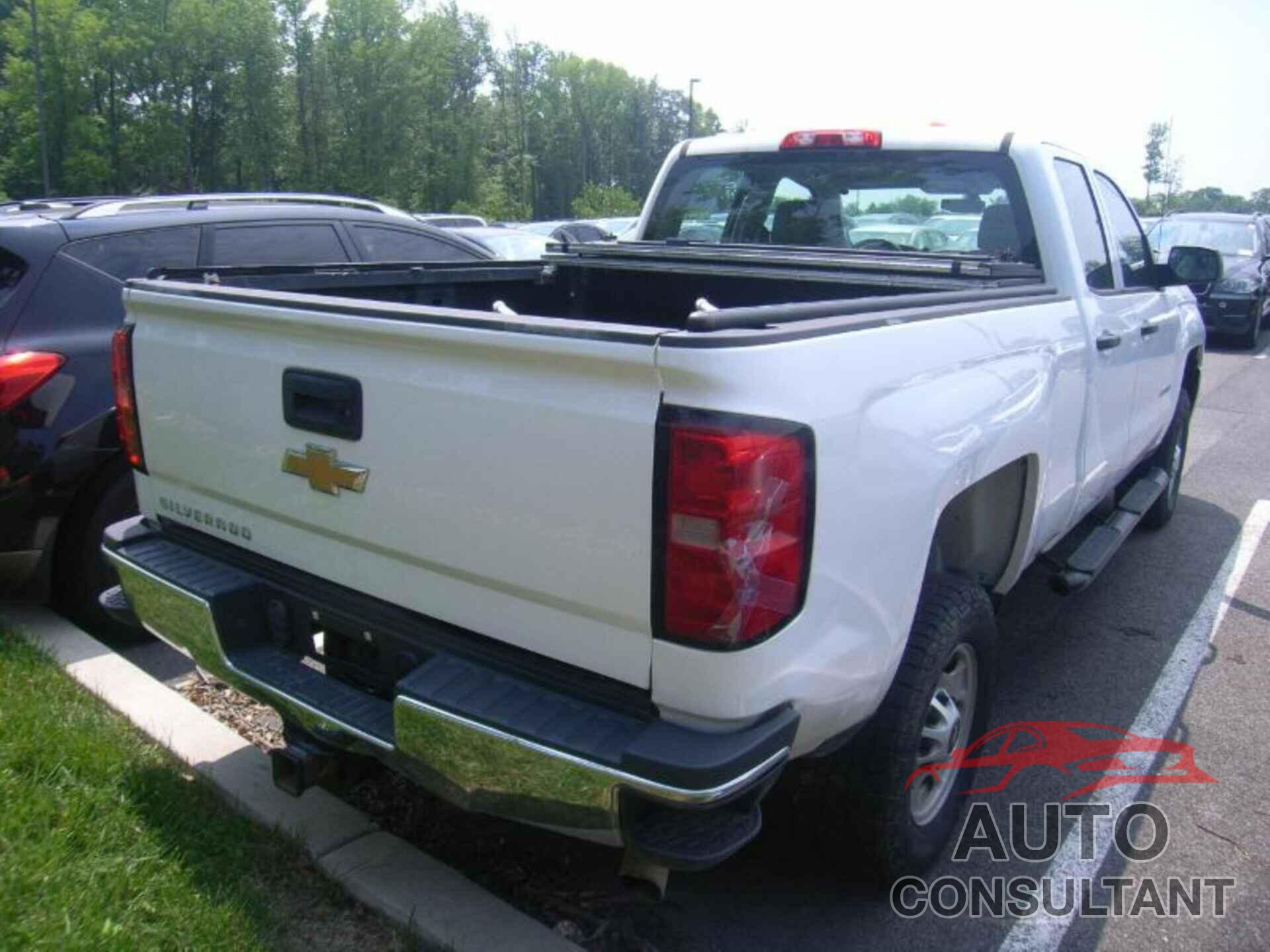 CHEVROLET SILVERADO 2018 - 1GC2KUEG0JZ131006