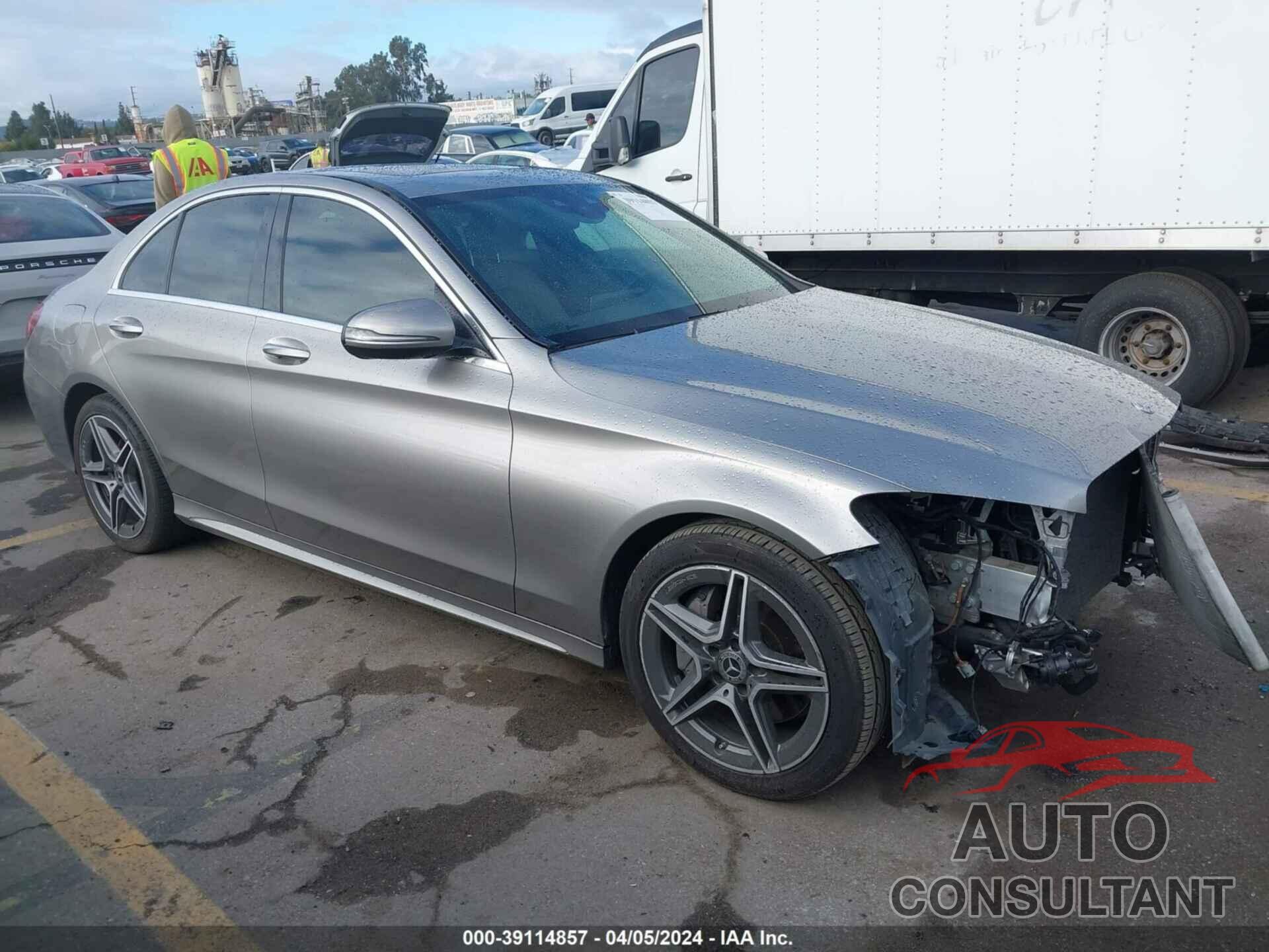 MERCEDES-BENZ C 300 2019 - 55SWF8DB7KU277251