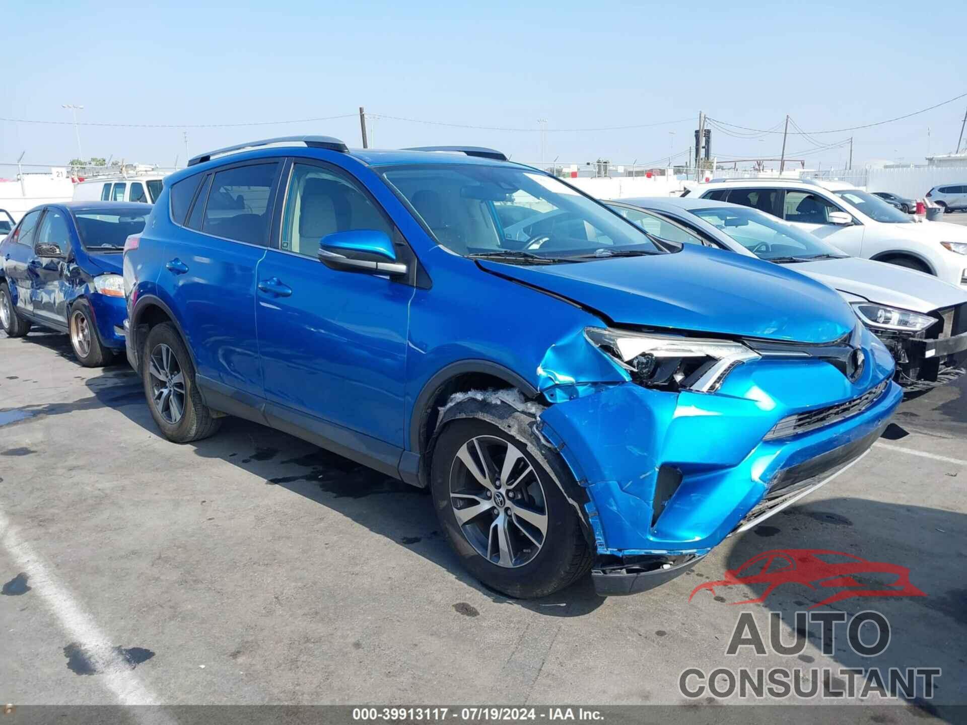 TOYOTA RAV4 2017 - JTMWFREV6HJ714285