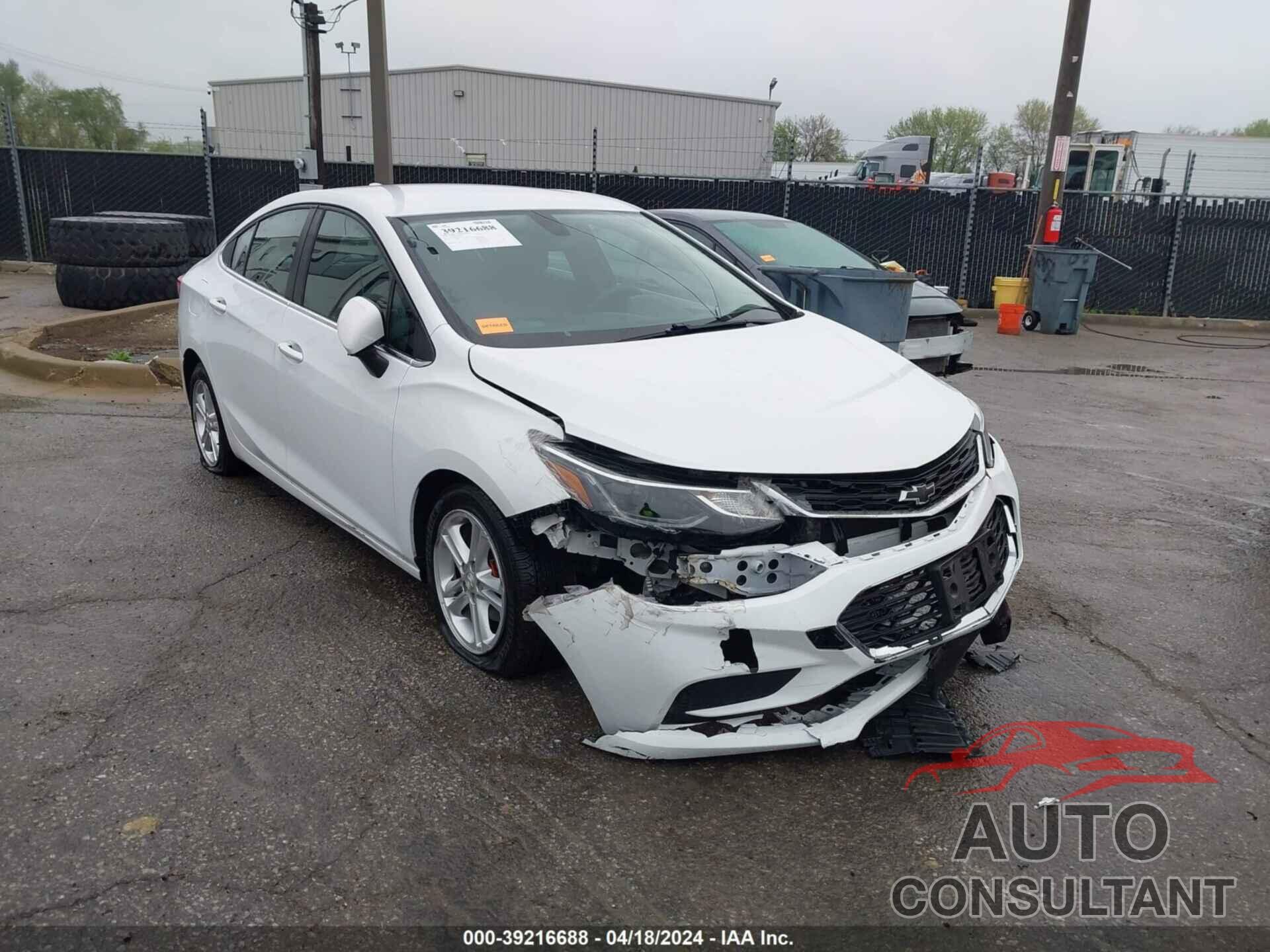 CHEVROLET CRUZE 2018 - 1G1BE5SM2J7245813