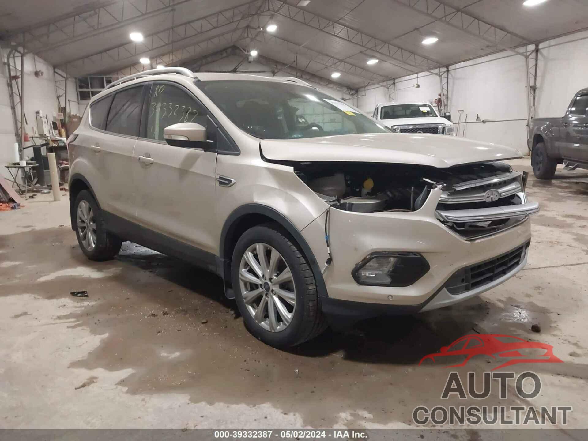 FORD ESCAPE 2018 - 1FMCU9J96JUB81050