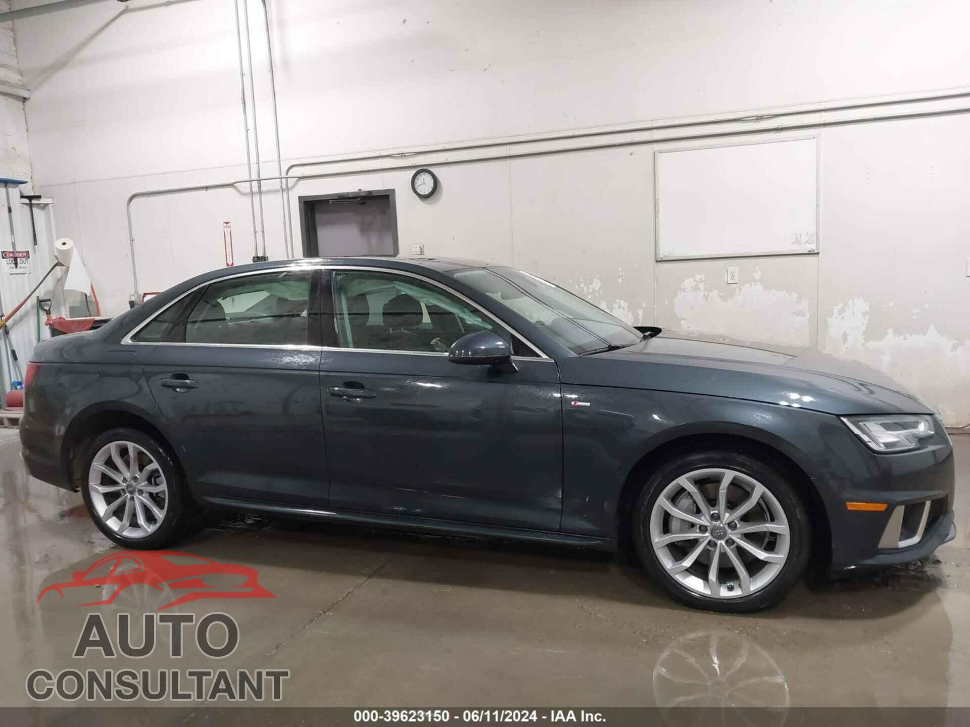 AUDI A4 2019 - WAUENAF44KN014106