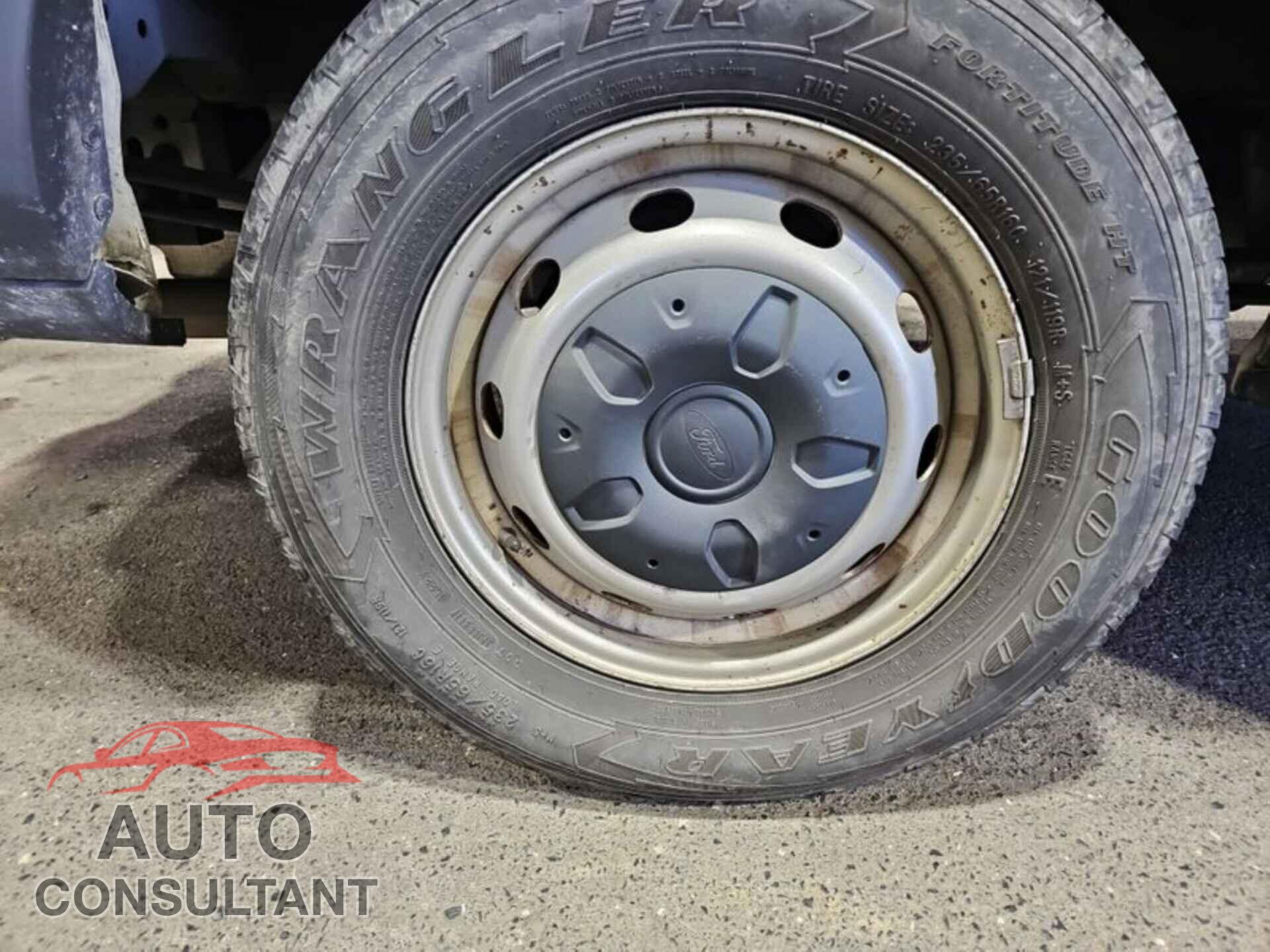 FORD TRANSIT 2017 - 1FTYR1YMXHKB43544