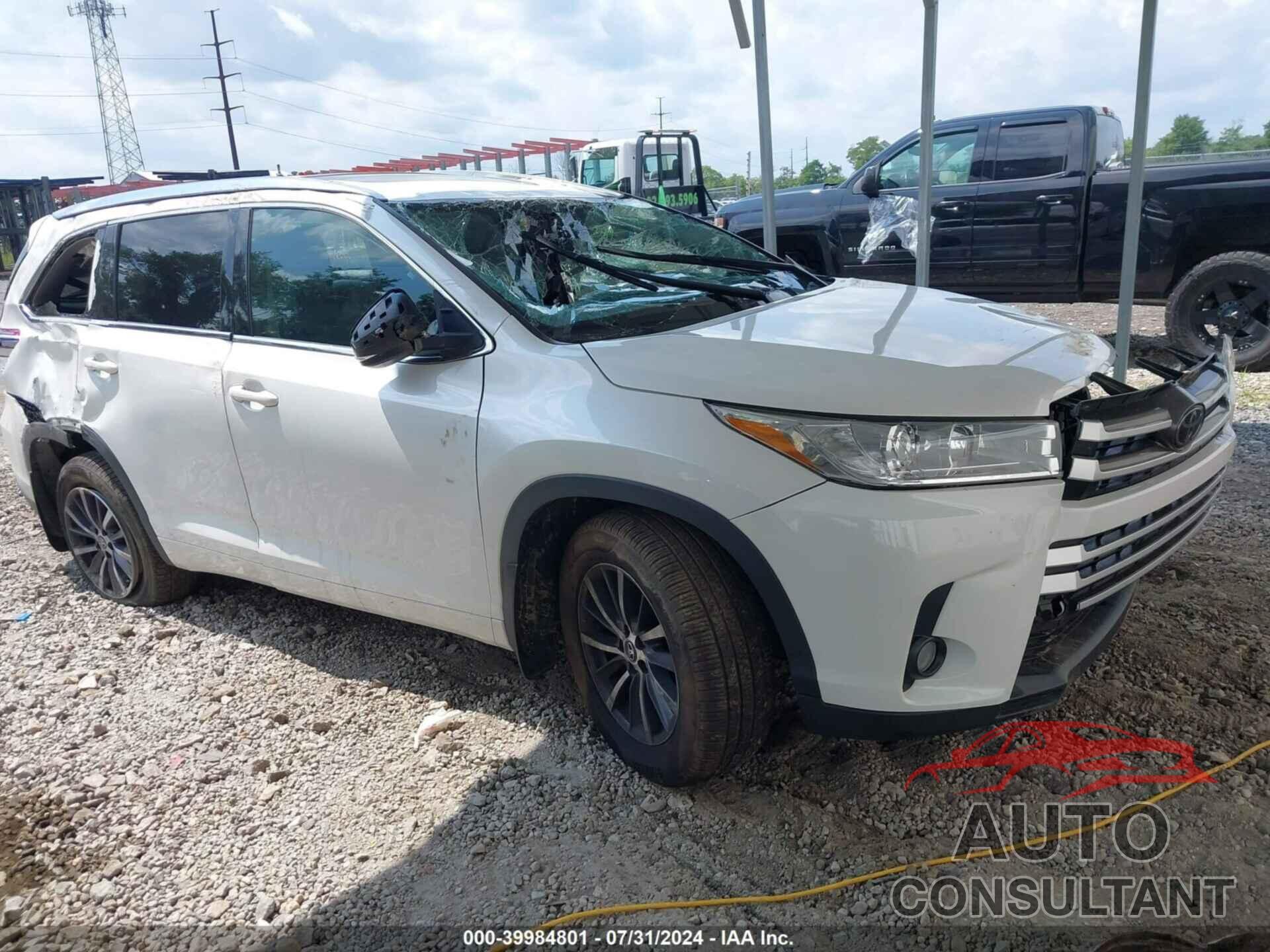 TOYOTA HIGHLANDER 2018 - 5TDJZRFH2JS873808