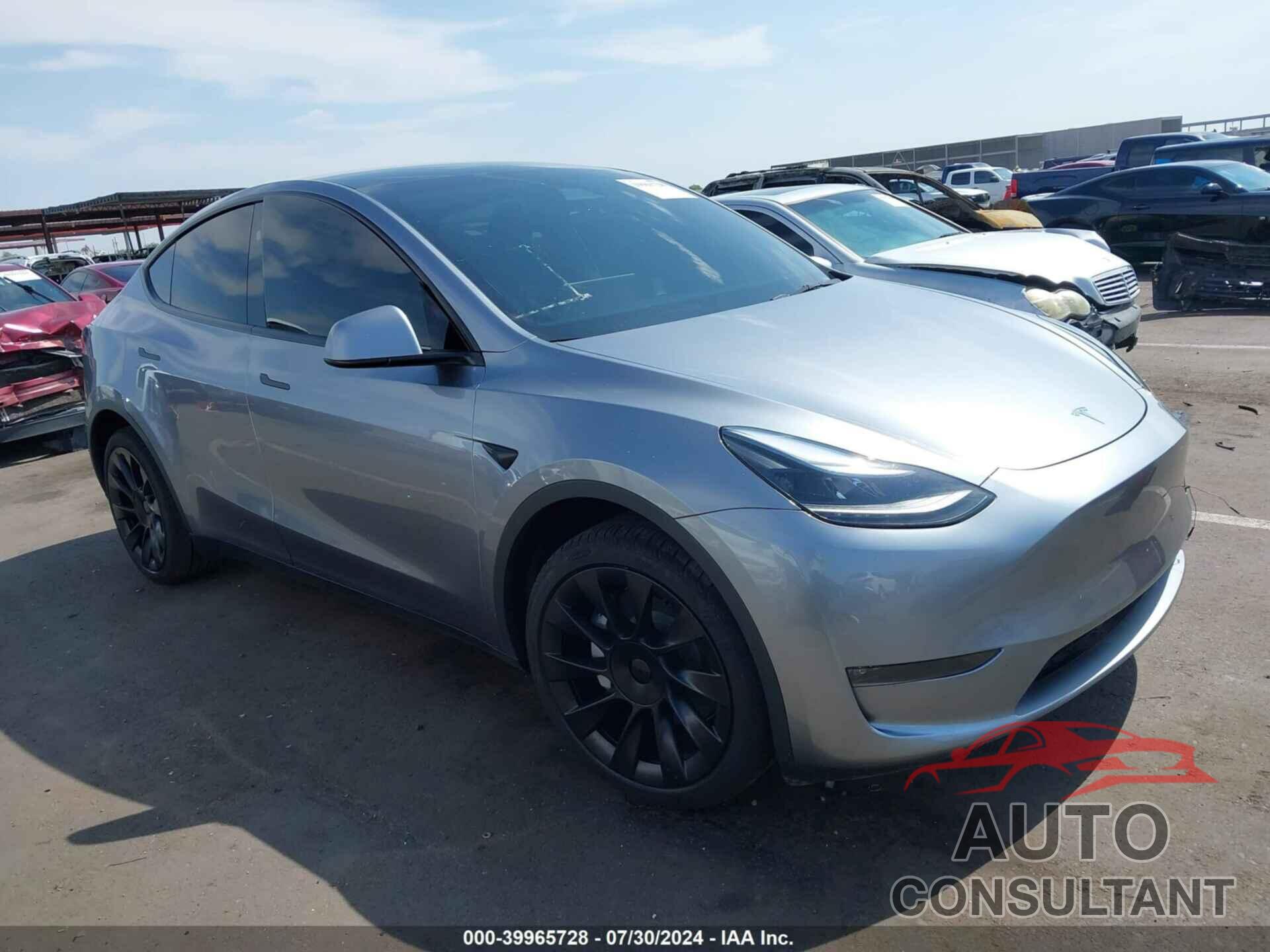 TESLA MODEL Y 2024 - 7SAYGDEE0RA293245