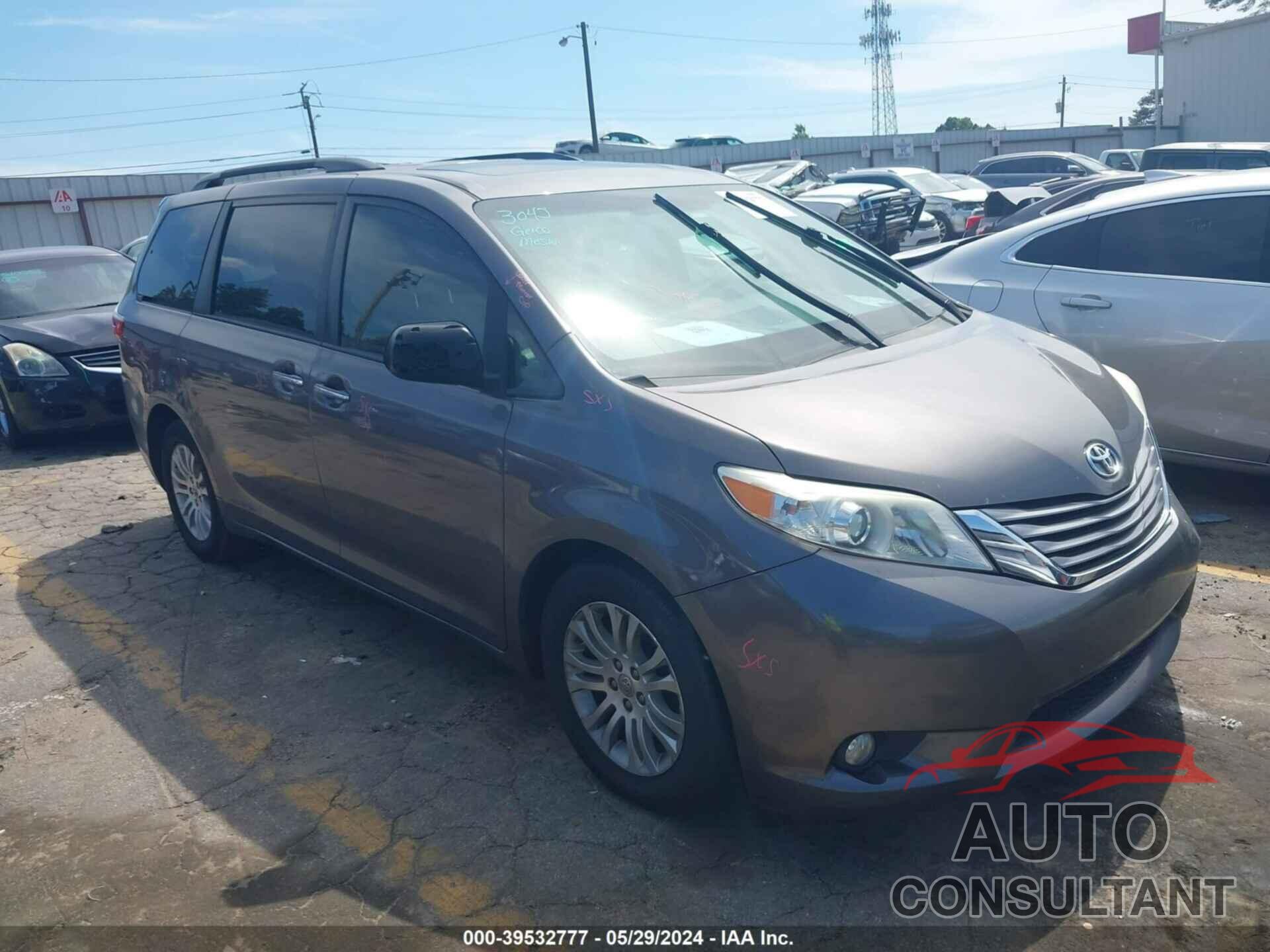 TOYOTA SIENNA 2017 - 5TDYZ3DC6HS806187