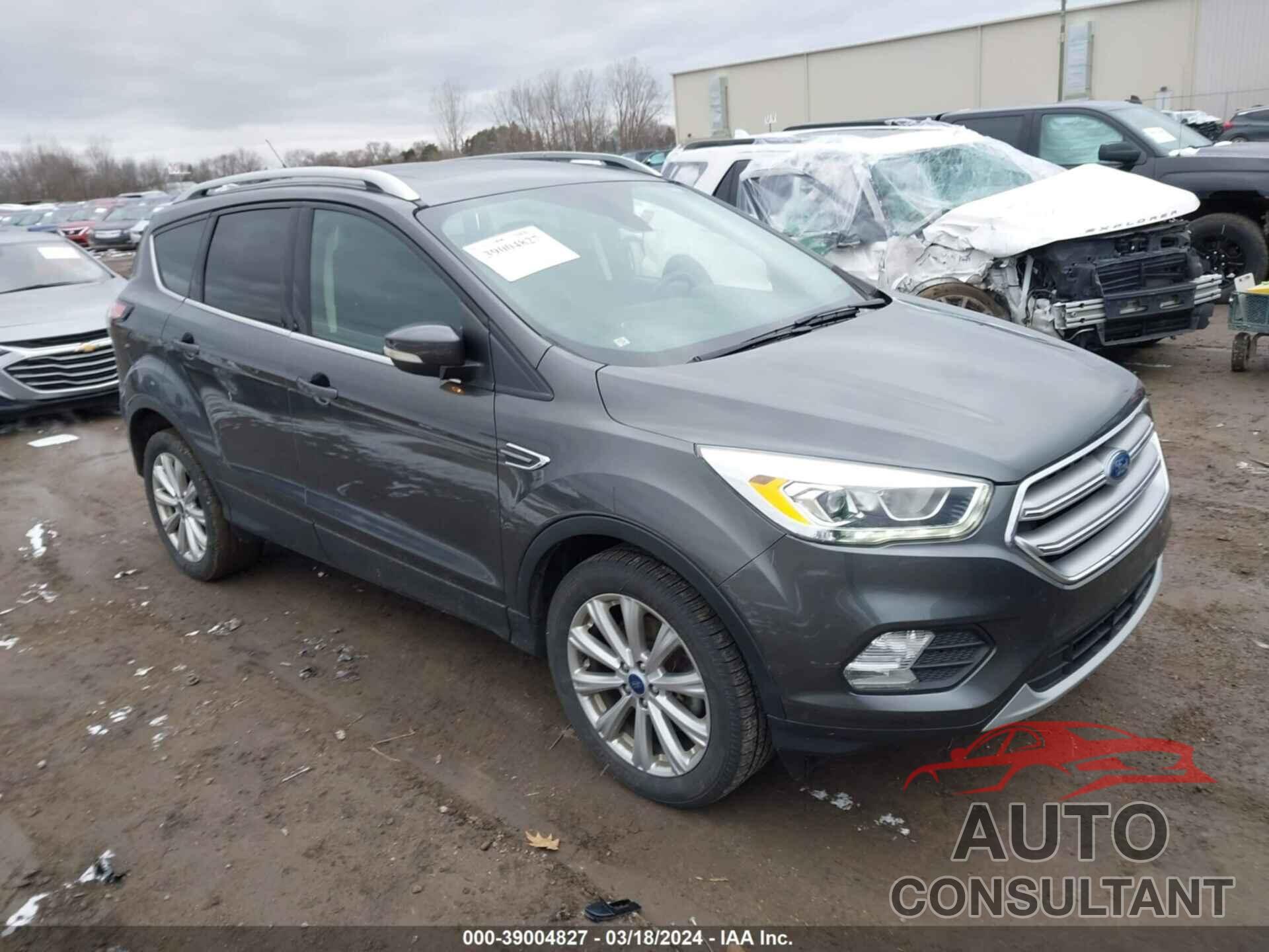 FORD ESCAPE 2017 - 1FMCU9J90HUB88201