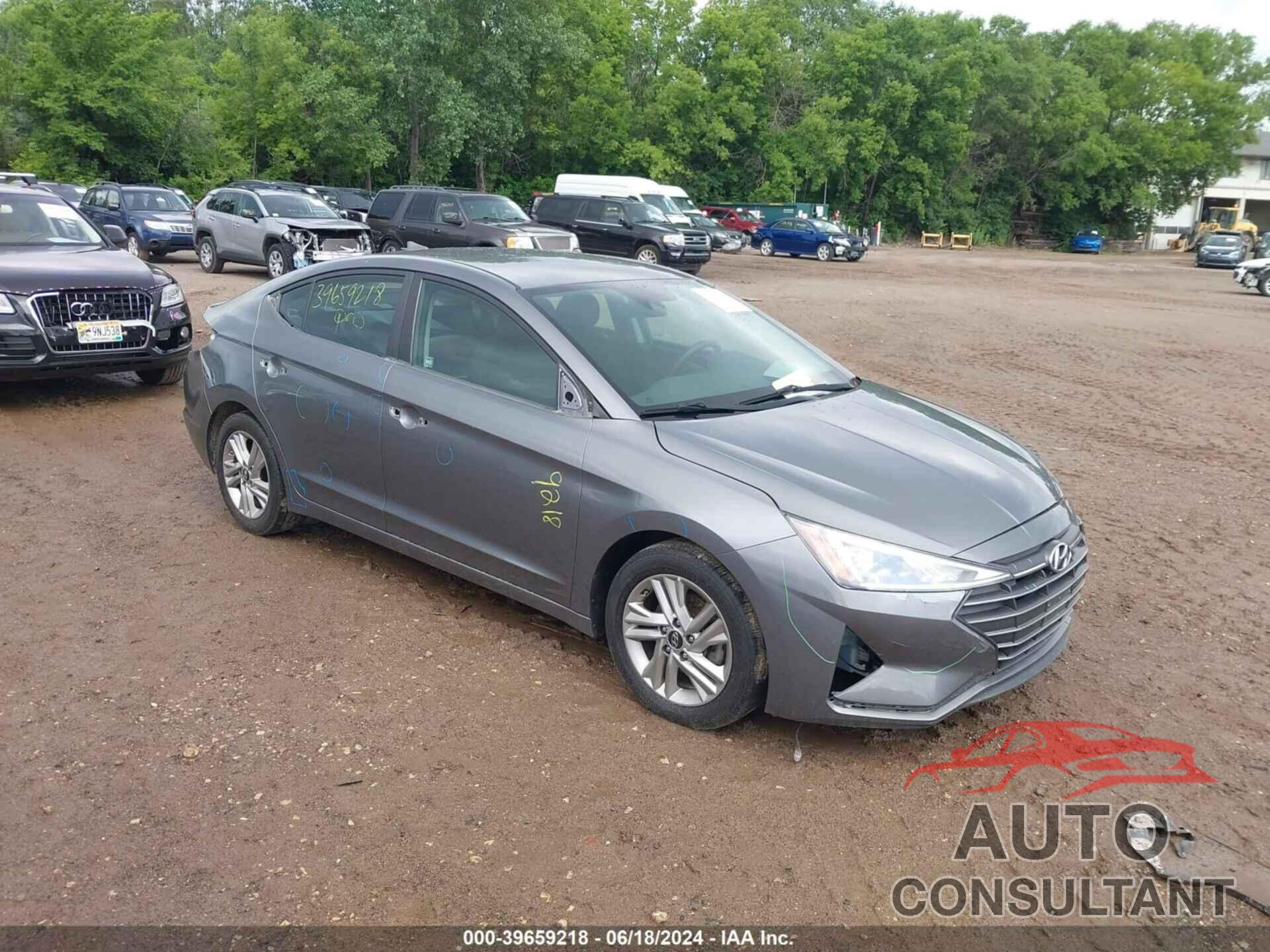 HYUNDAI ELANTRA 2019 - 5NPD84LF0KH407095