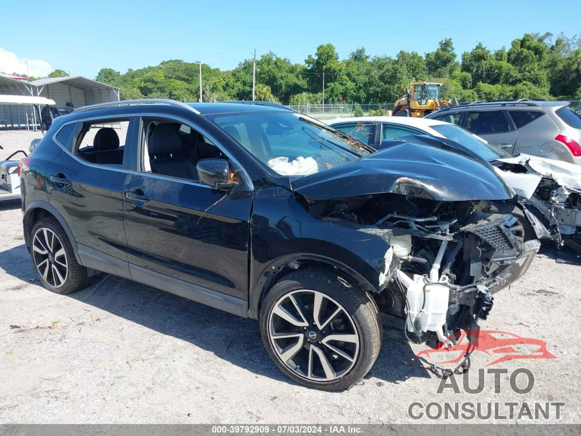 NISSAN ROGUE SPORT 2017 - JN1BJ1CRXHW127355