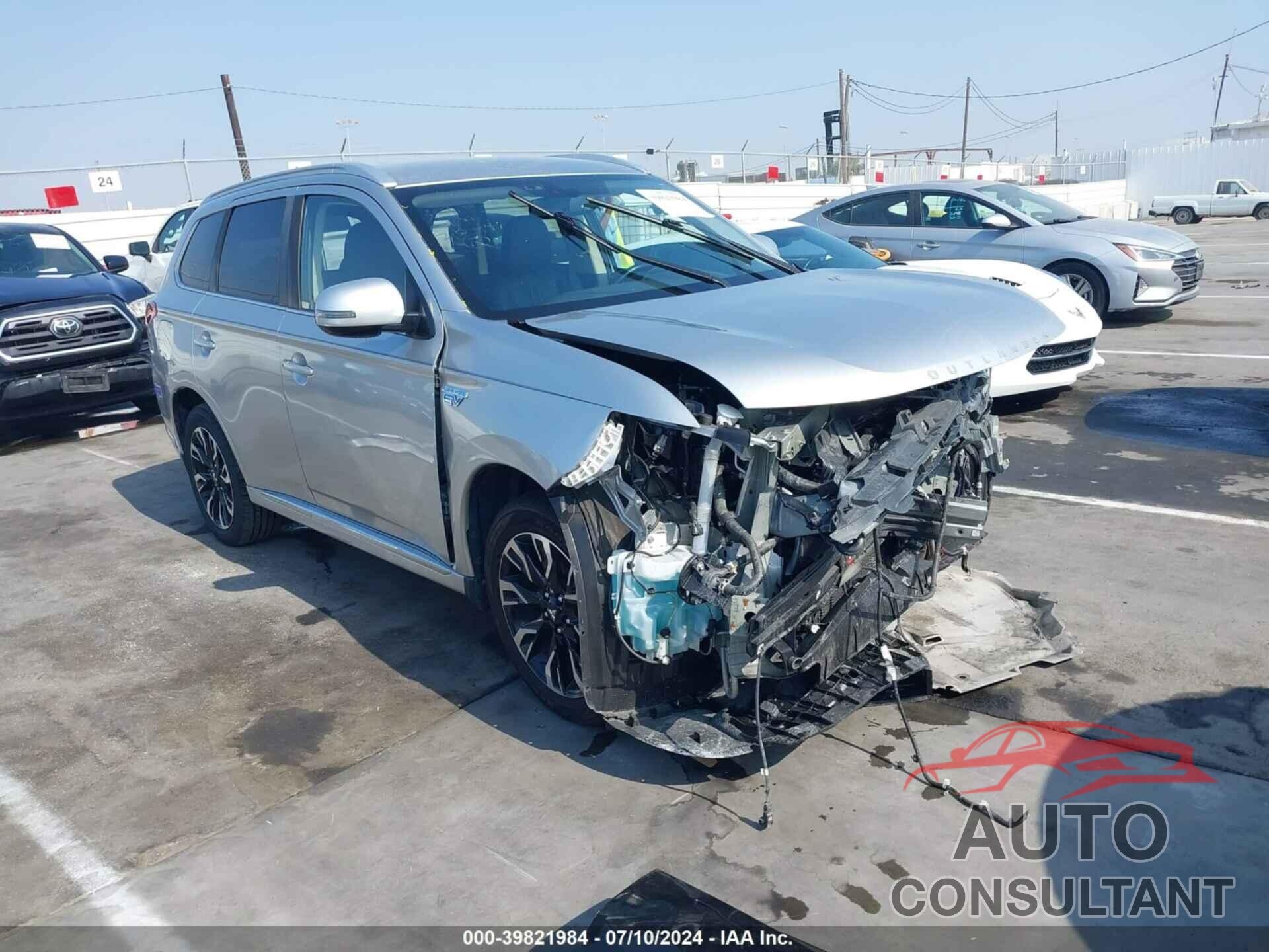 MITSUBISHI OUTLANDER PHEV 2018 - JA4J24A58JZ049986