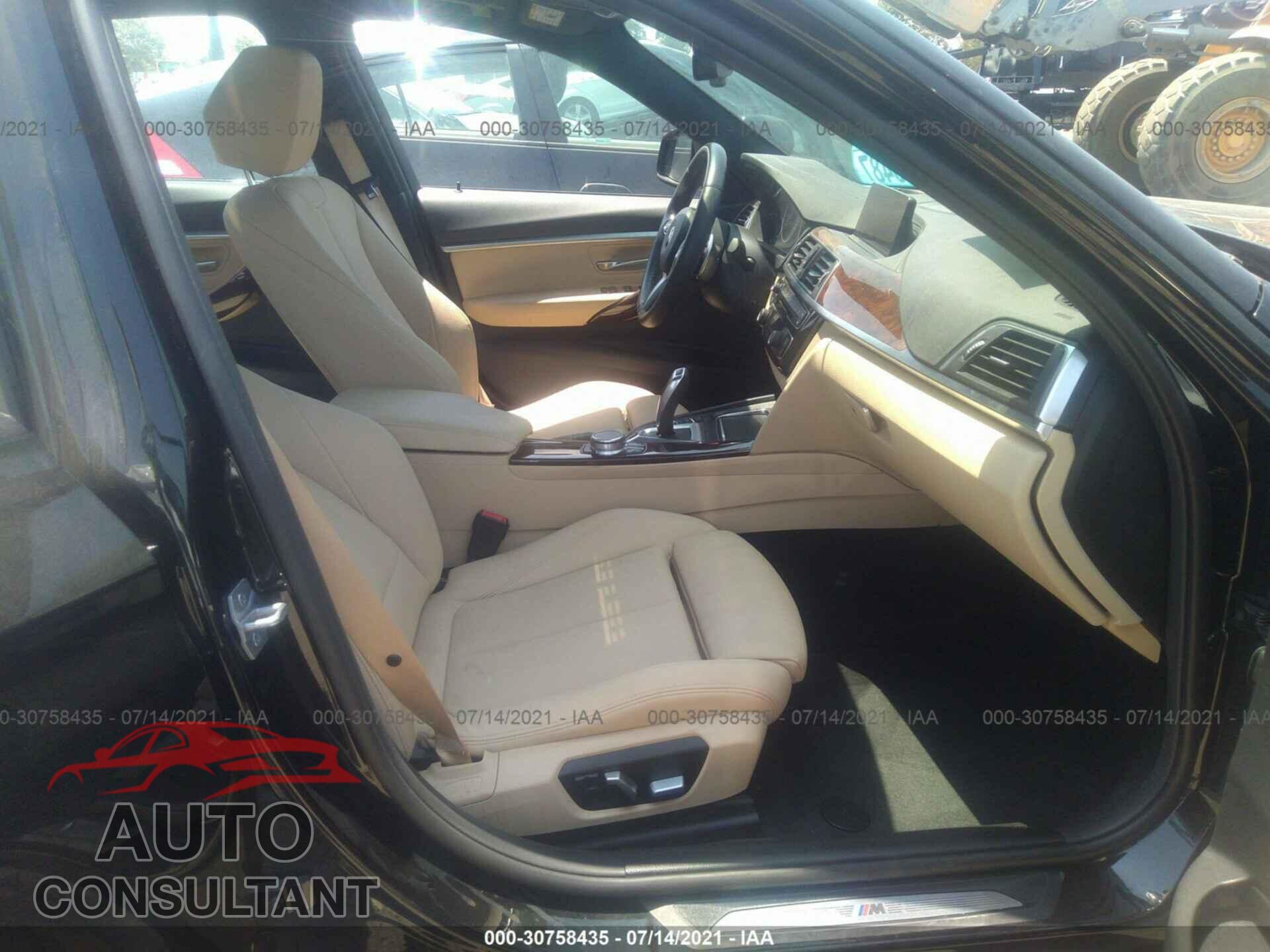 BMW 3 SERIES 2018 - WBA8E1C51JA758889