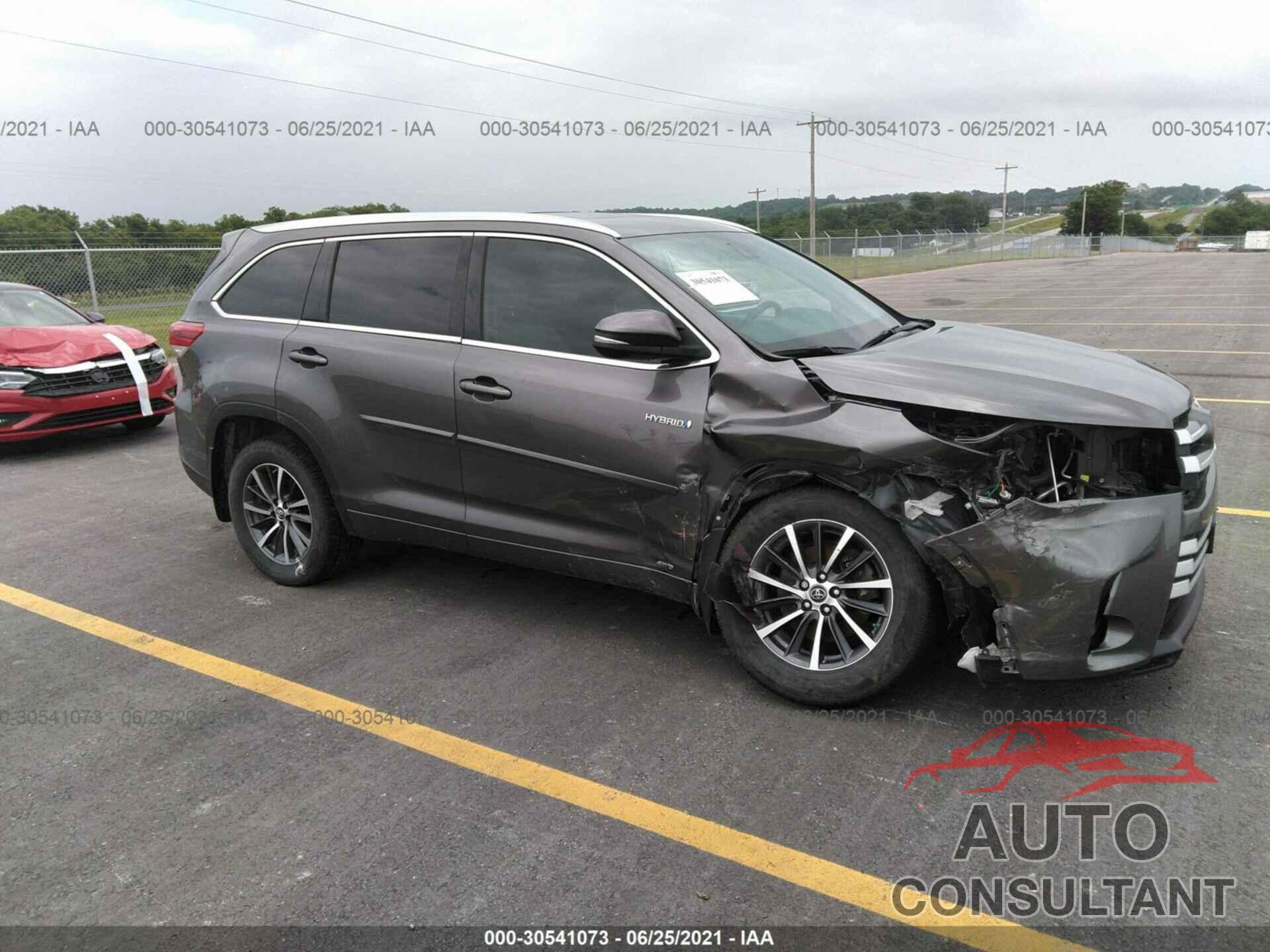TOYOTA HIGHLANDER 2018 - 5TDJGRFH9JS040917
