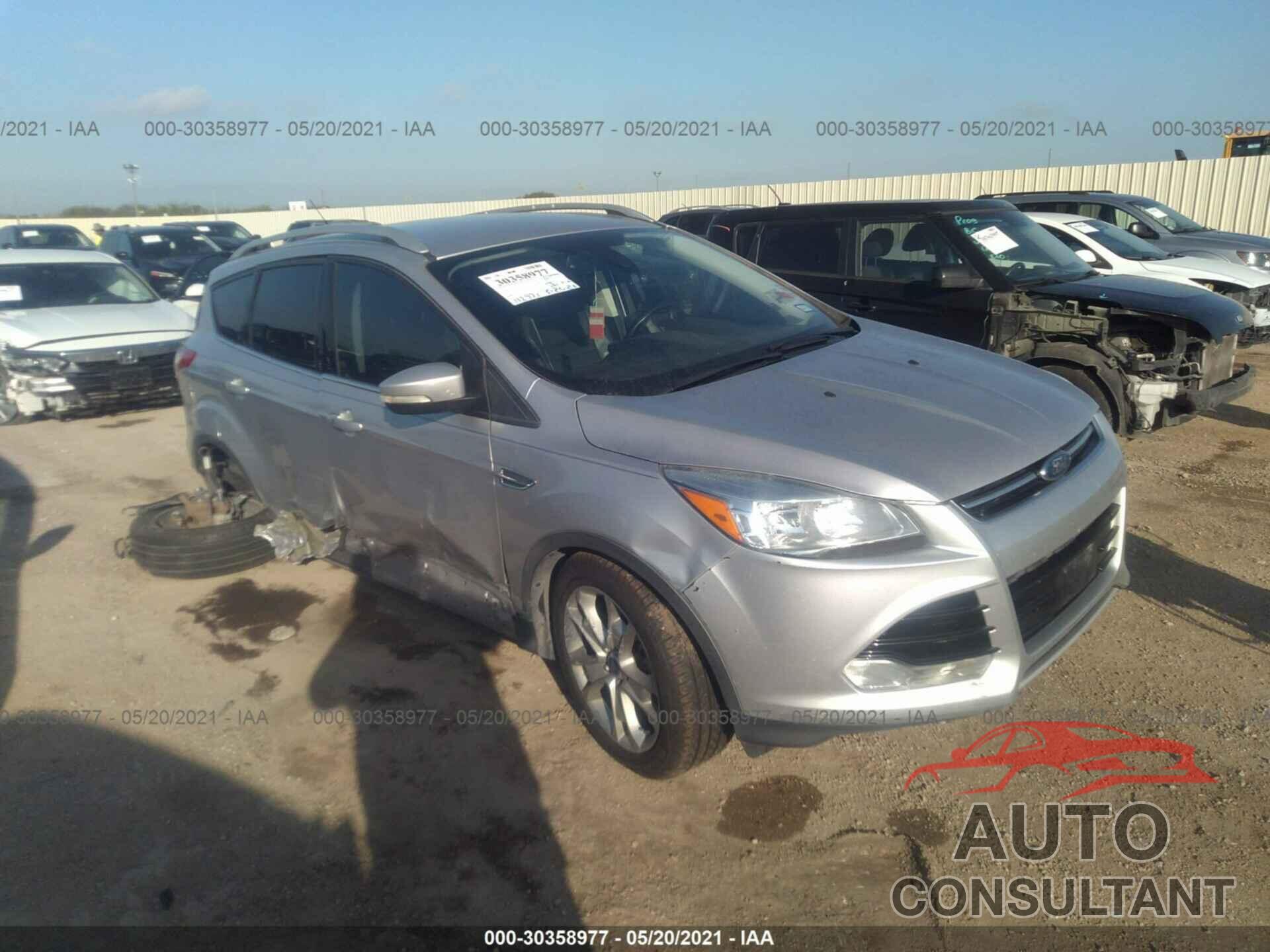 FORD ESCAPE 2016 - 1FMCU0J99GUC25790