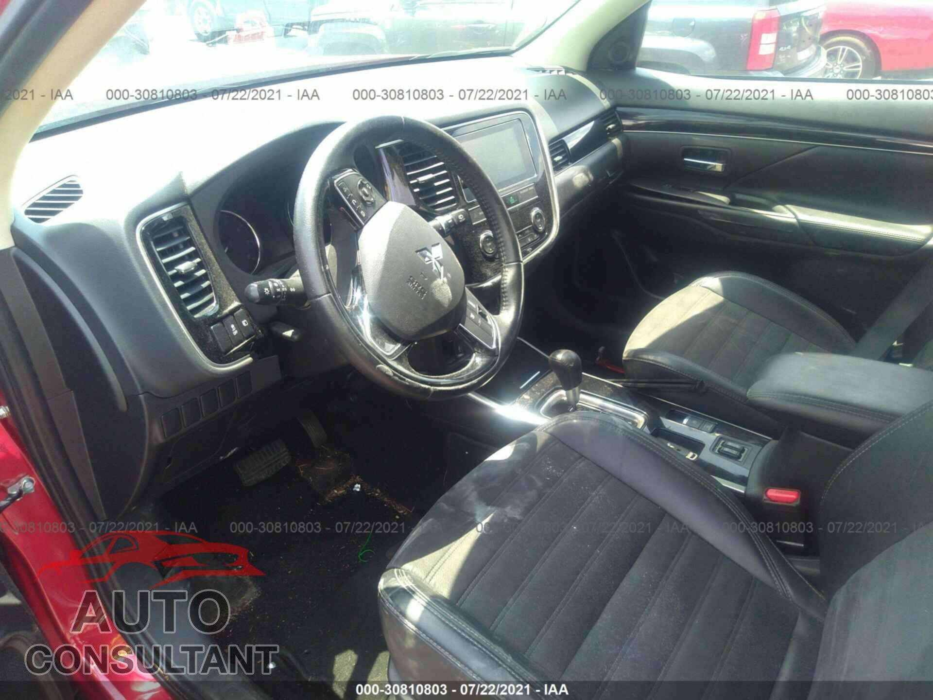 MITSUBISHI OUTLANDER 2019 - JA4AD3A38KZ045800