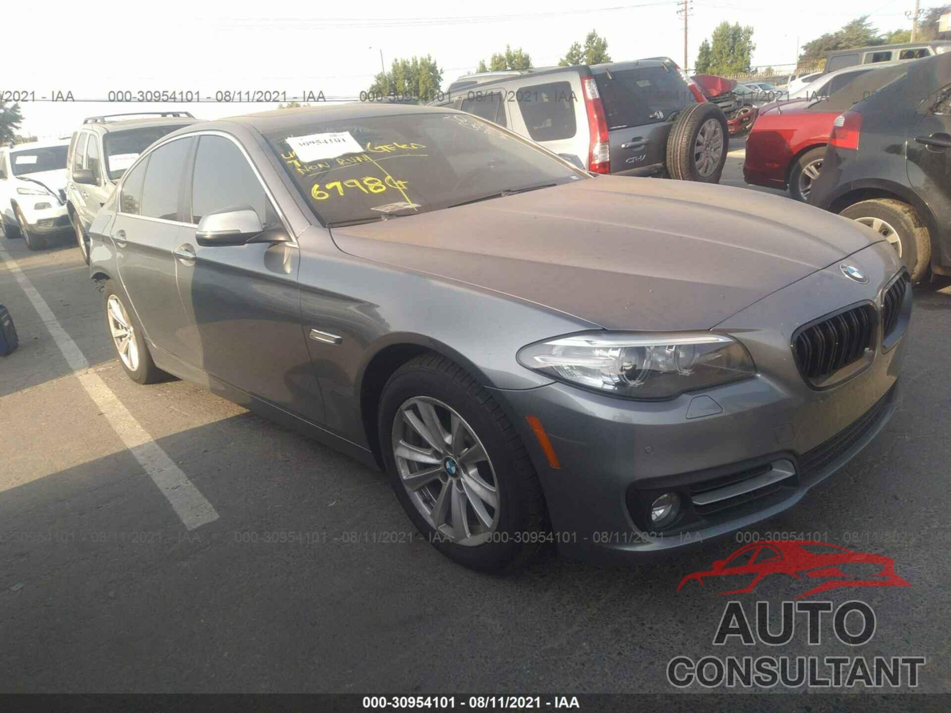 BMW 5 SERIES 2016 - WBA5A5C51GG351120