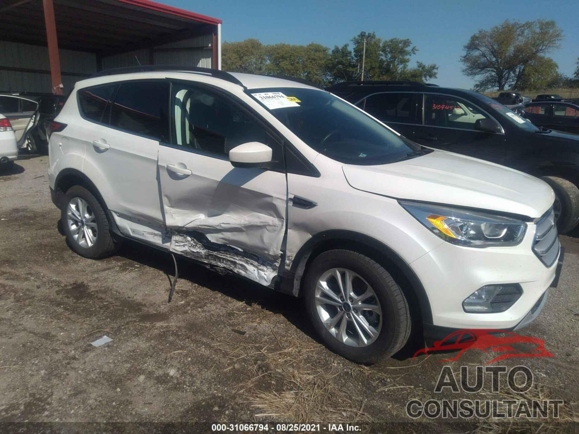 FORD ESCAPE 2018 - 1FMCU9HD5JUA56020