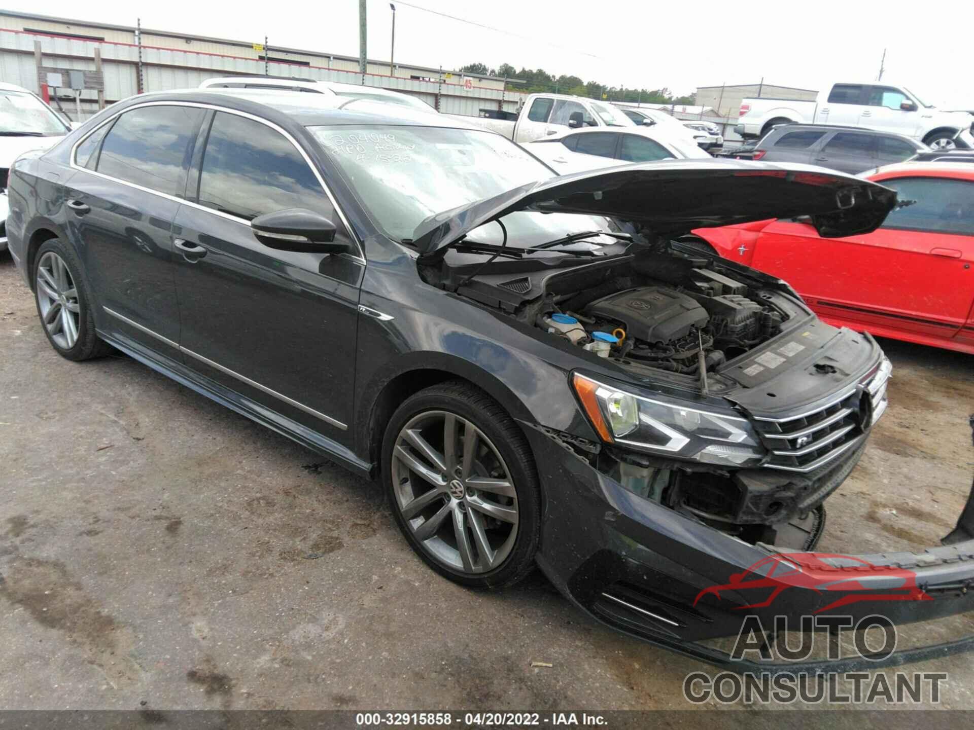 VOLKSWAGEN PASSAT 2017 - 1VWDT7A35HC058655