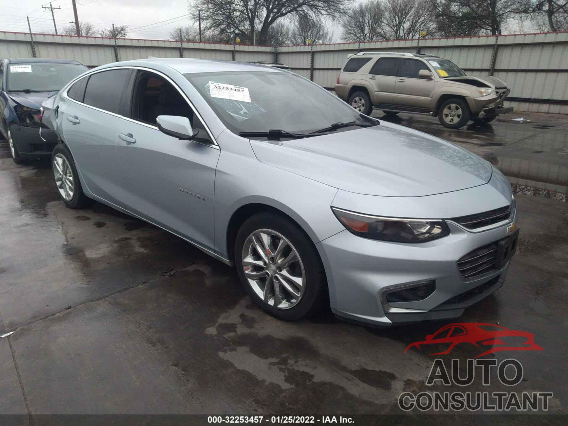 CHEVROLET MALIBU 2017 - 1G1ZE5ST0HF131539