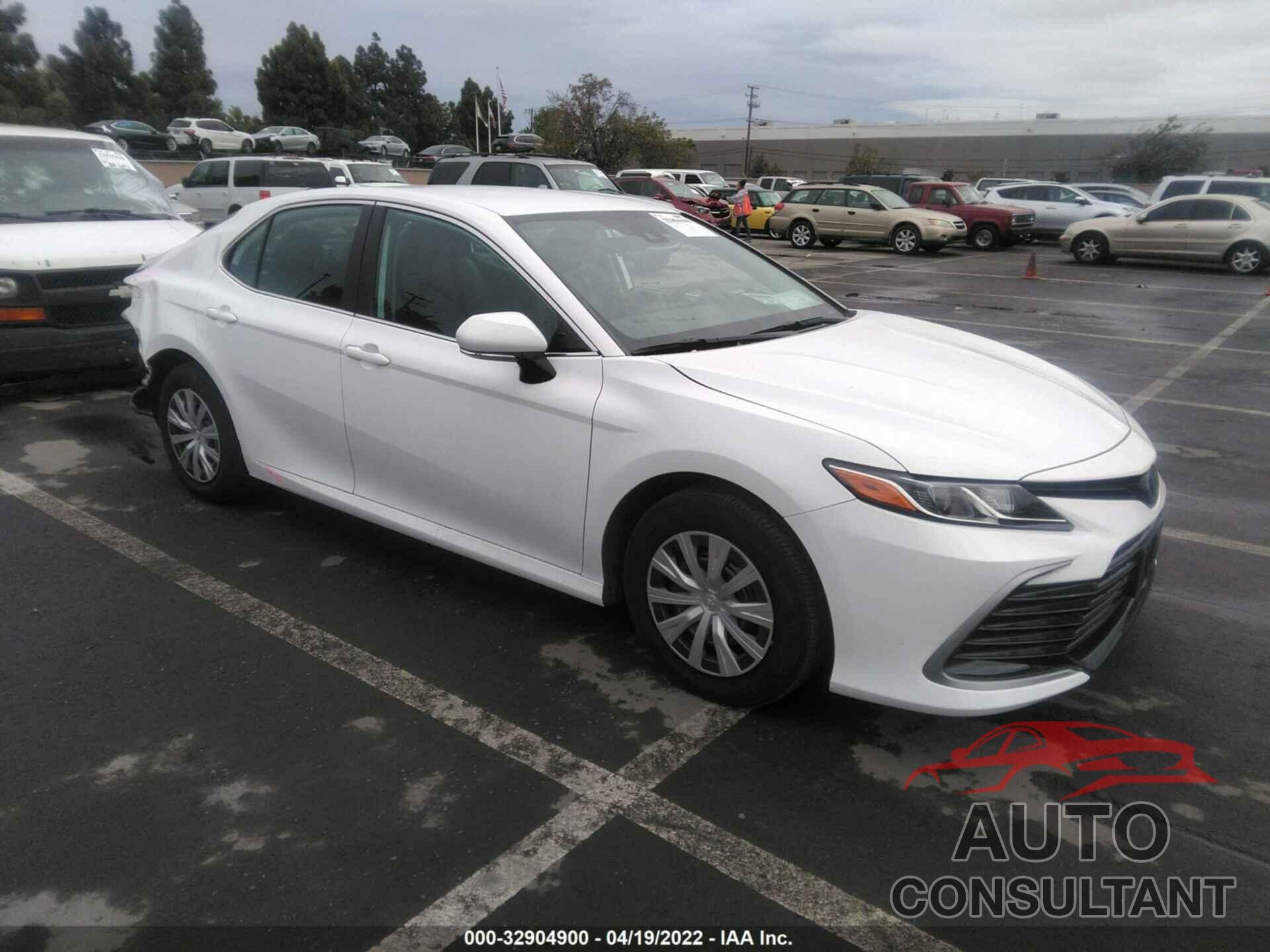 TOYOTA CAMRY 2022 - 4T1C31AK3NU570175