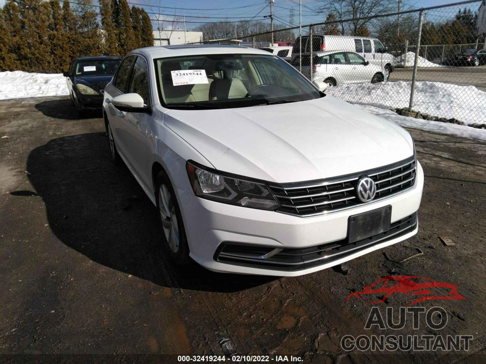 VOLKSWAGEN PASSAT 2018 - 1VWBA7A38JC009730