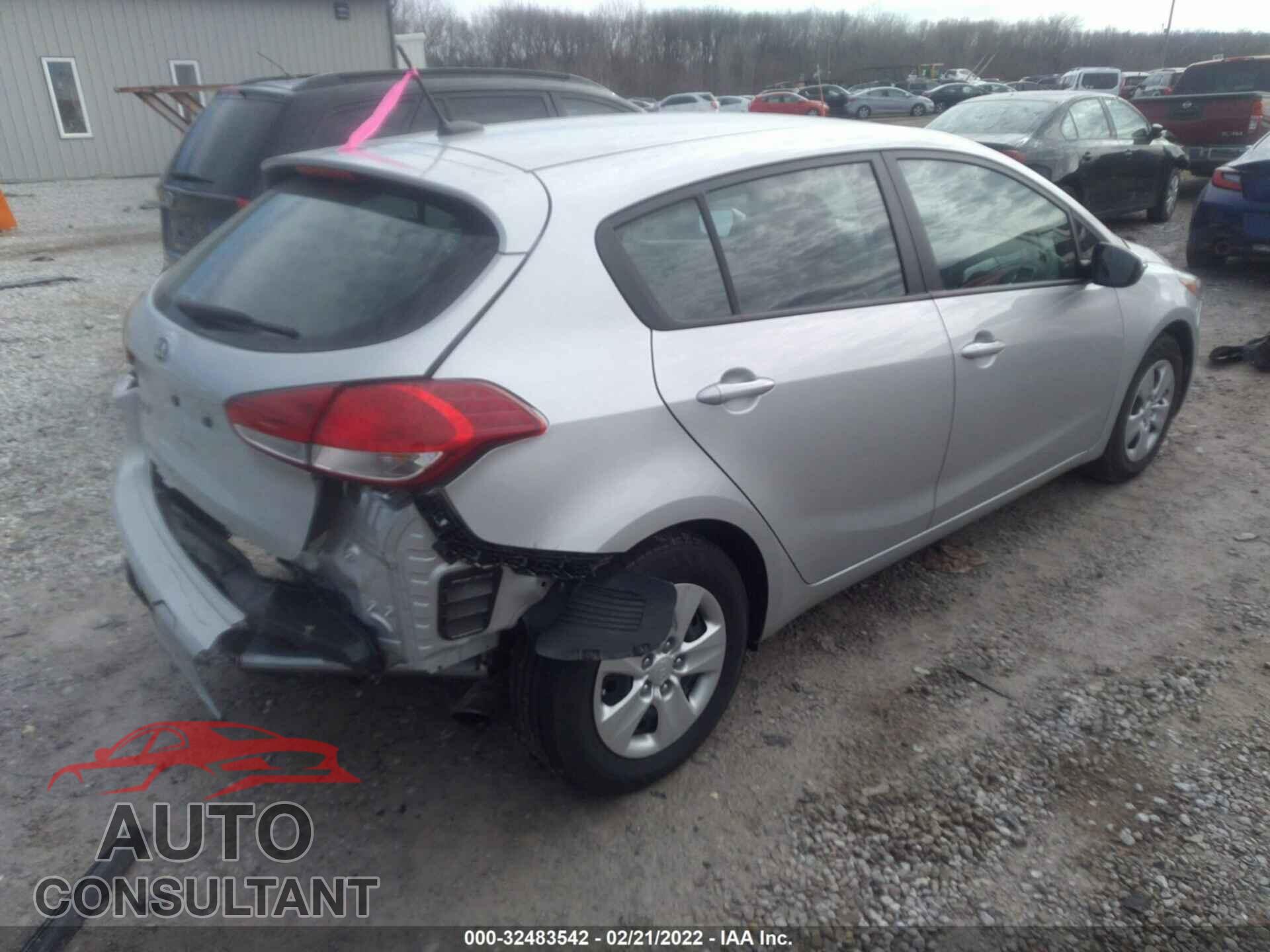 KIA FORTE5 2017 - KNAFK5A84H5675299