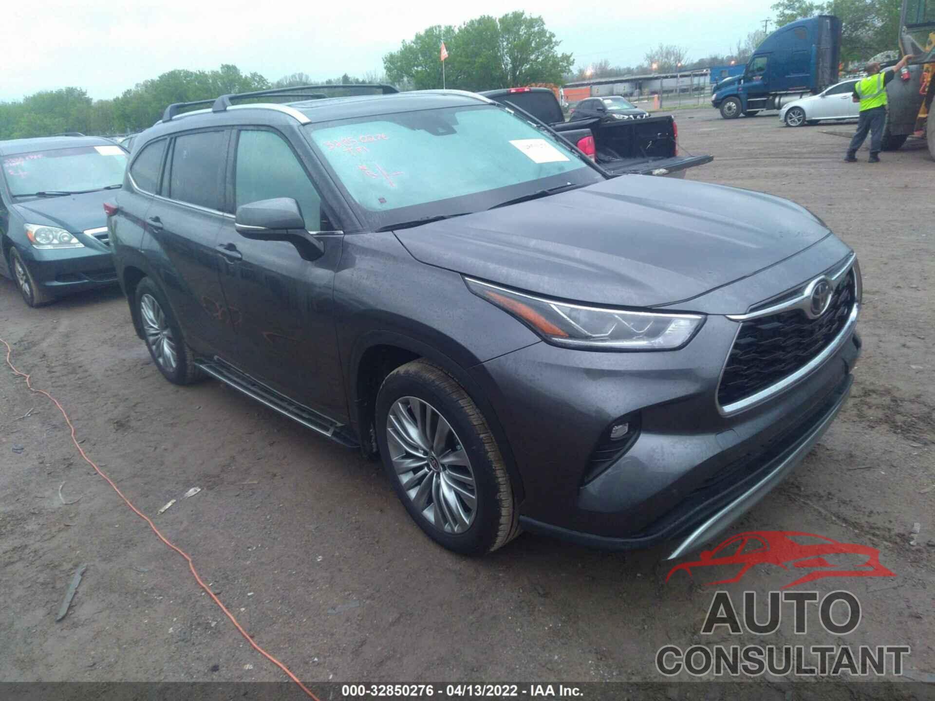 TOYOTA HIGHLANDER 2021 - 5TDFZRBHXMS112461