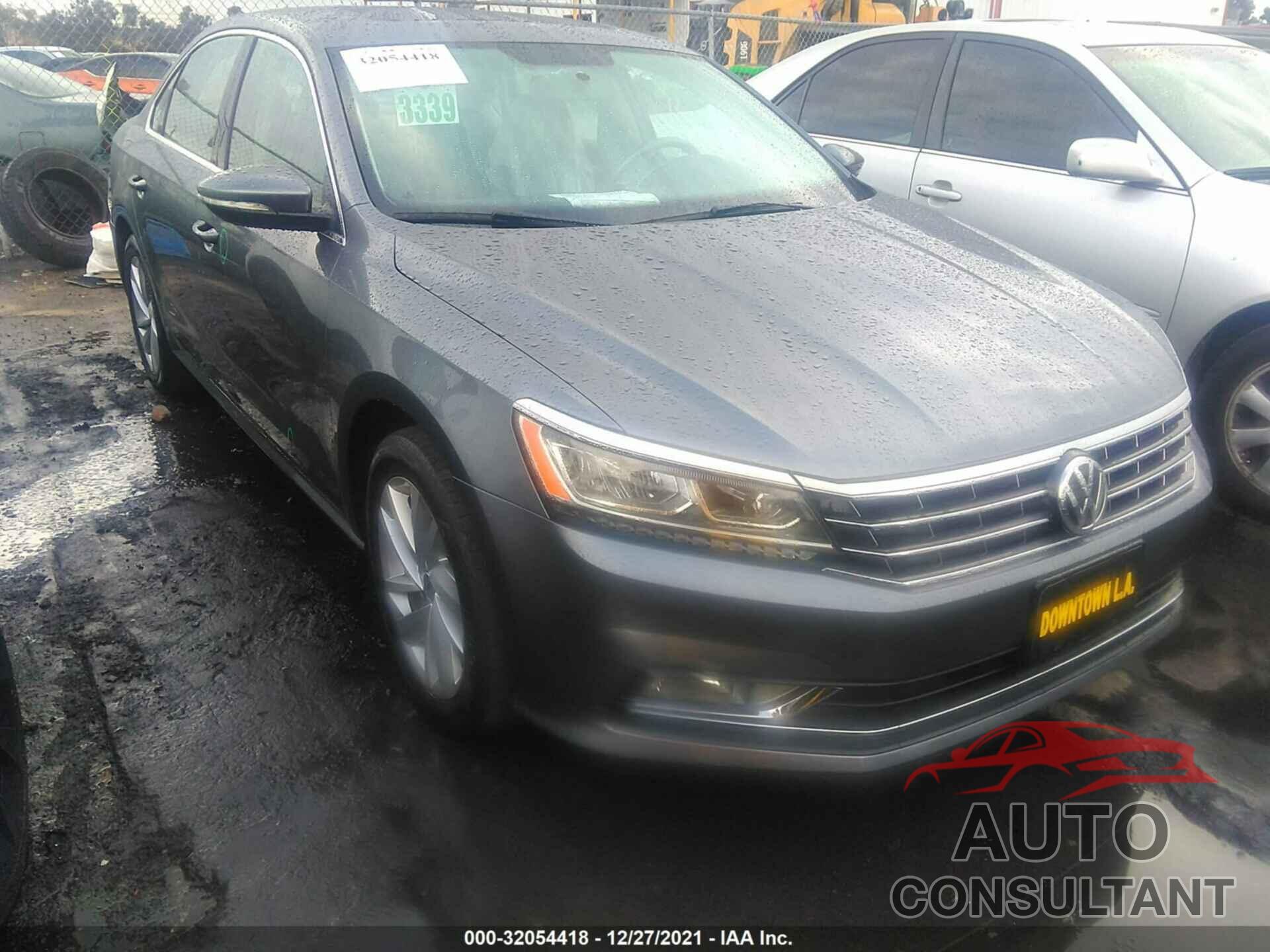 VOLKSWAGEN PASSAT 2018 - 1VWBA7A31JC004689