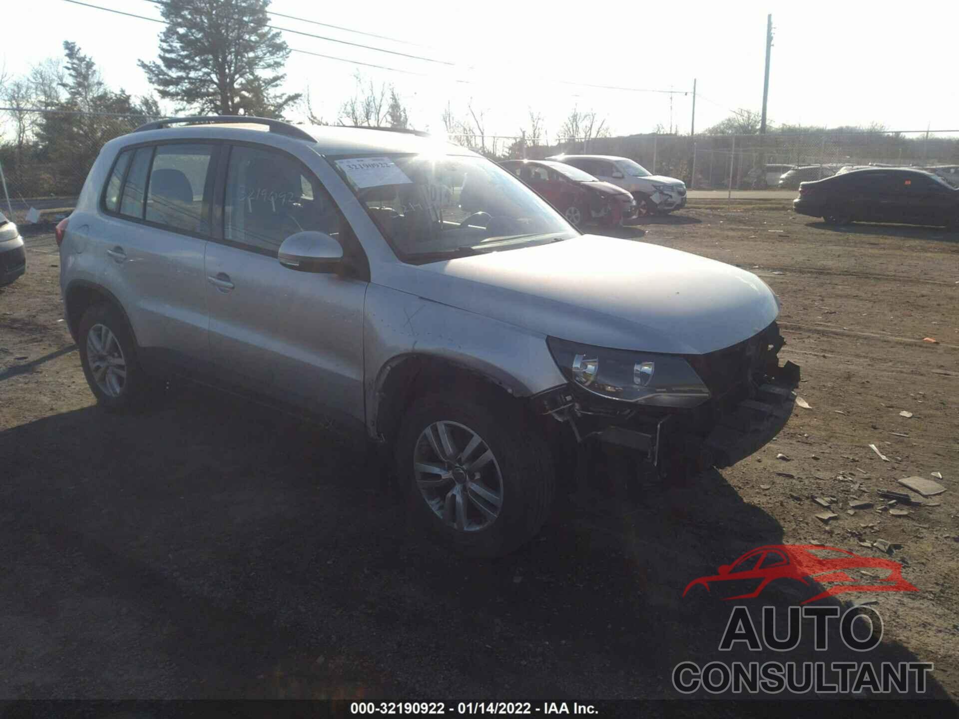 VOLKSWAGEN TIGUAN 2016 - WVGBV7AX8GW031787